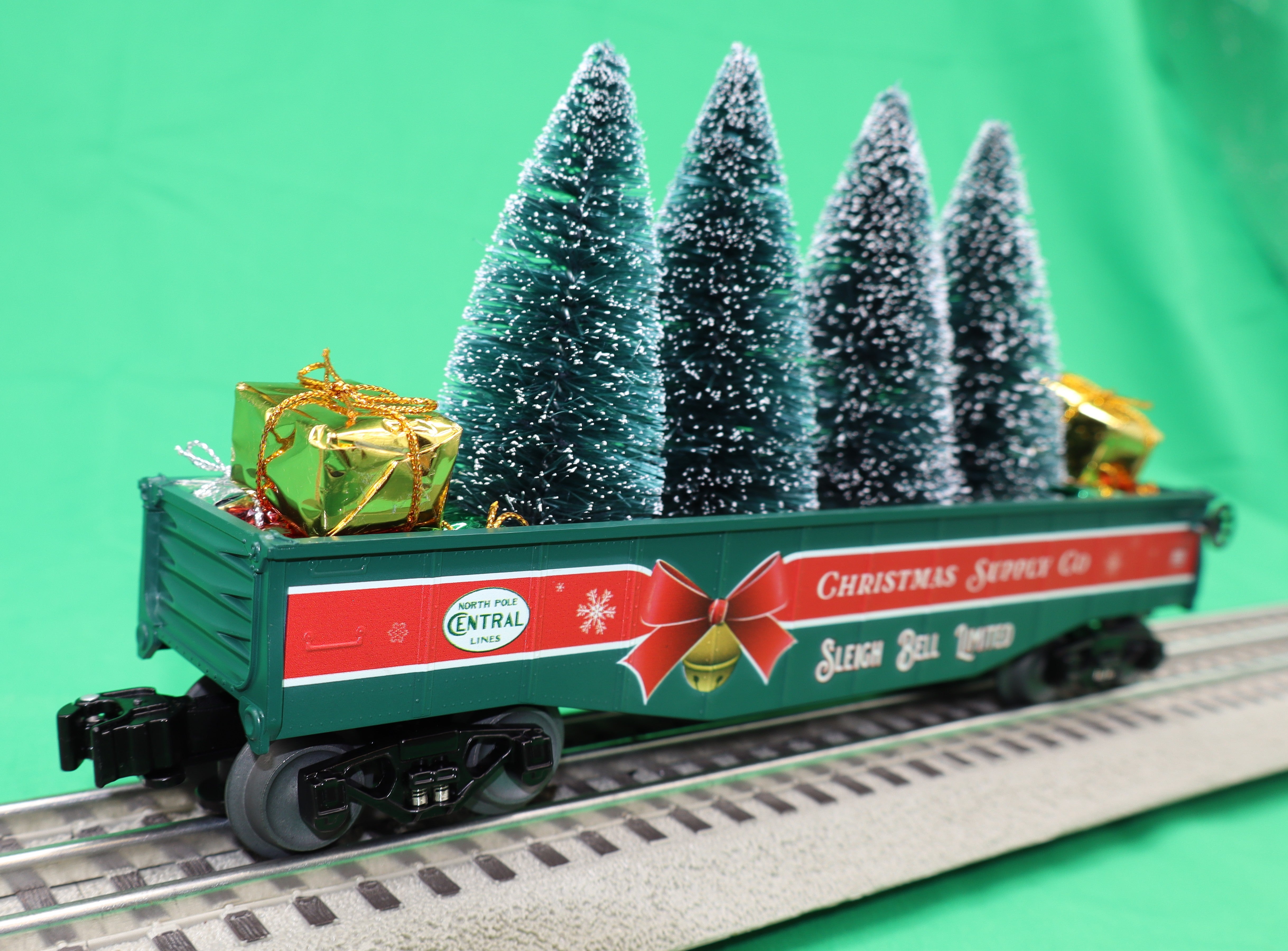 Lionel 2528750 - Gondola Car "Christmas" w/ Trees & Presents