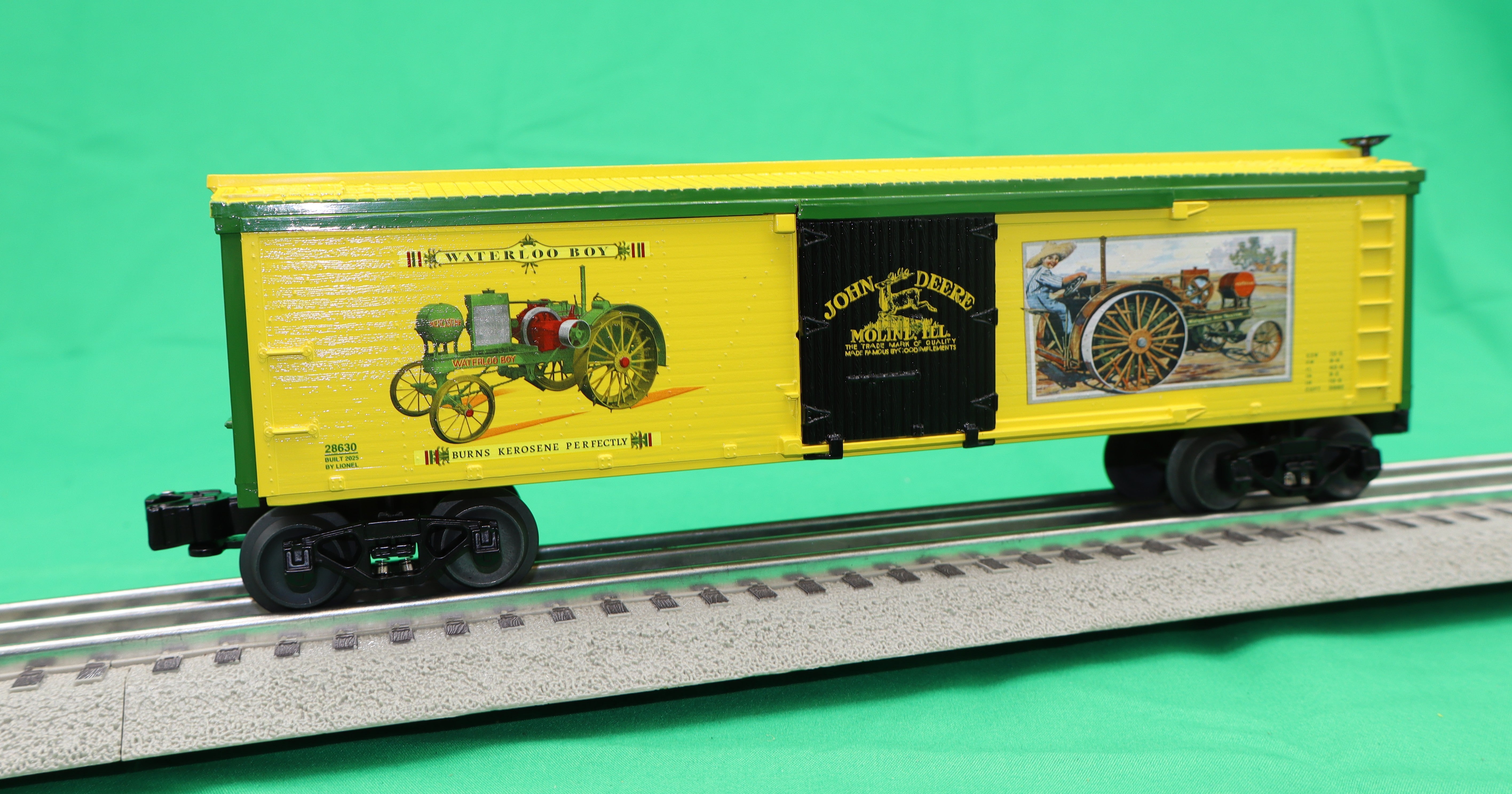 Lionel 2528630 - John Deere - Reefer Car "Waterloo Boy"