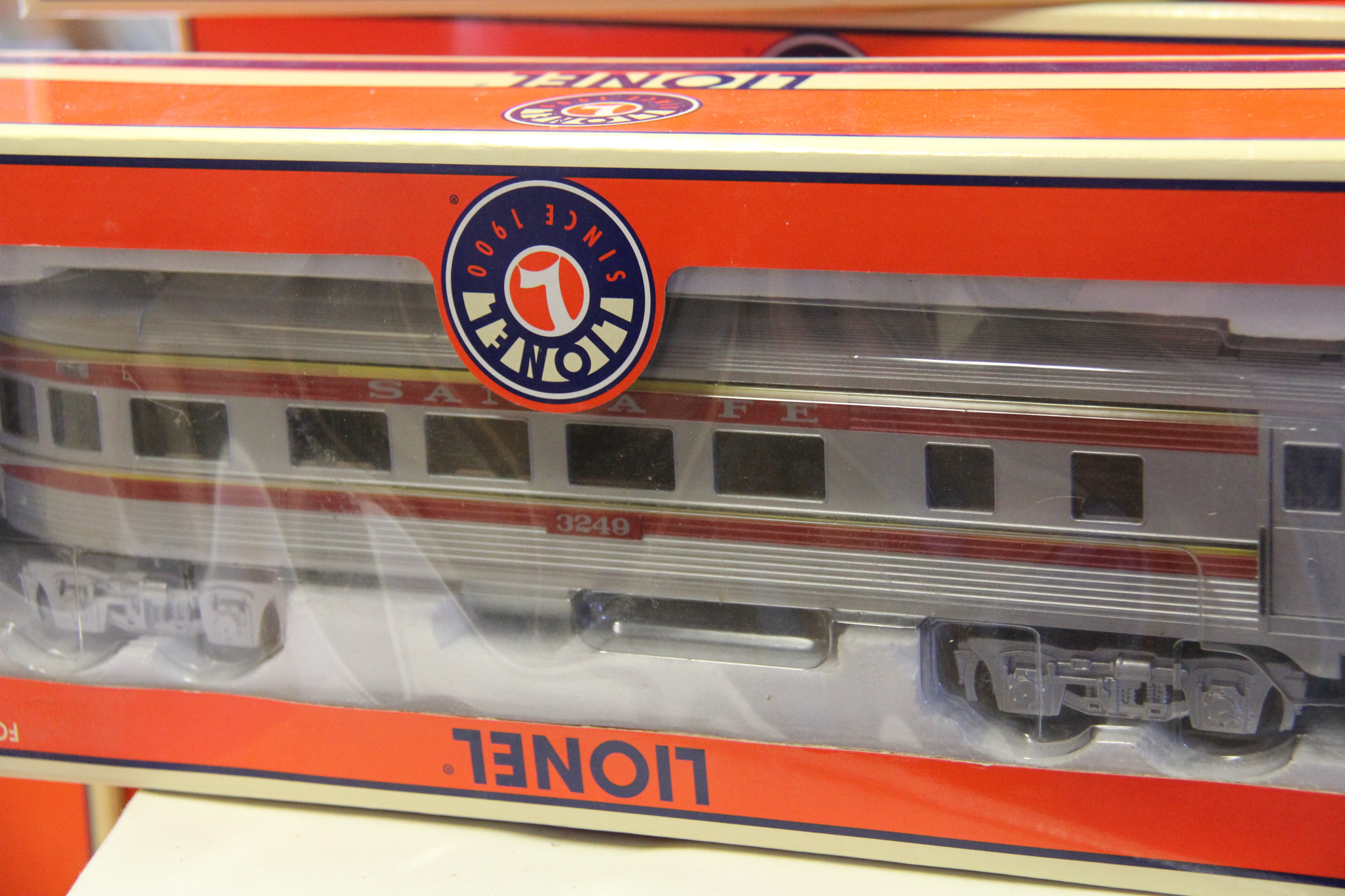 Lionel 6-21973 Santa Fe Passenger Set Ready to Run-Second hand-M4691