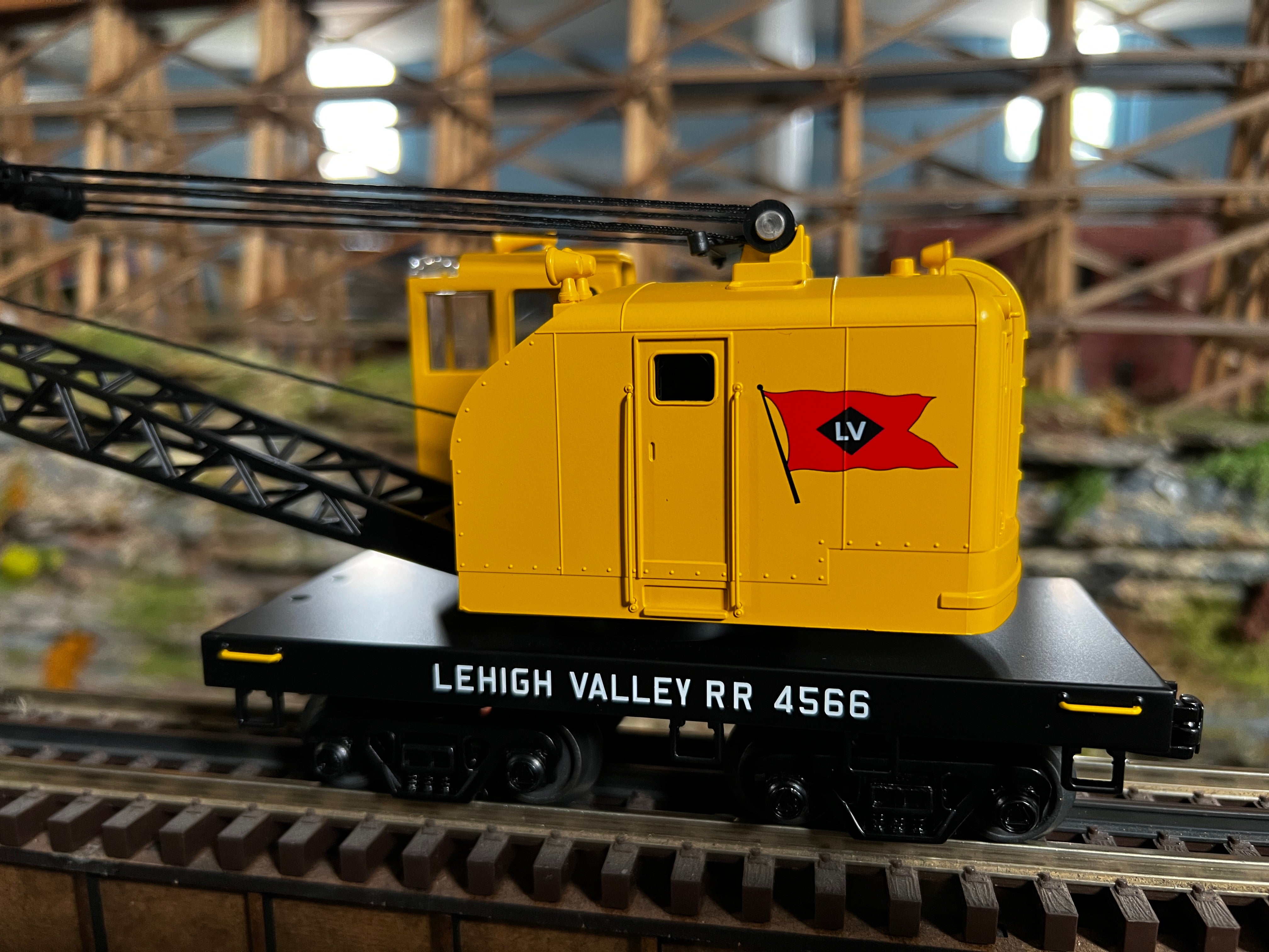 MTH 30-79661 - American Crane Car "Lehigh Valley" #4566