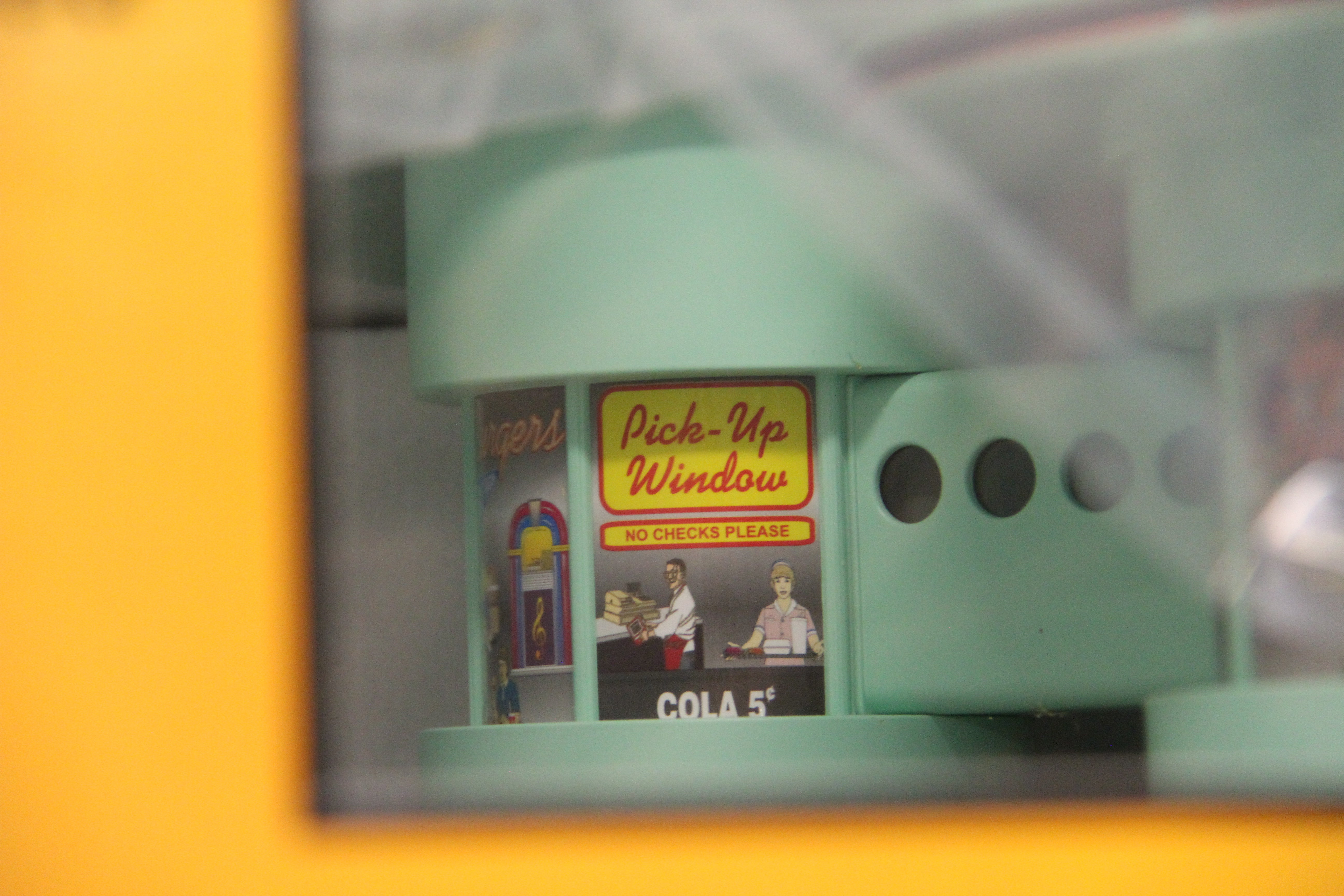 Rail King 30-9105 Mel's Operating Drive-In Diner-Second hand-M6575