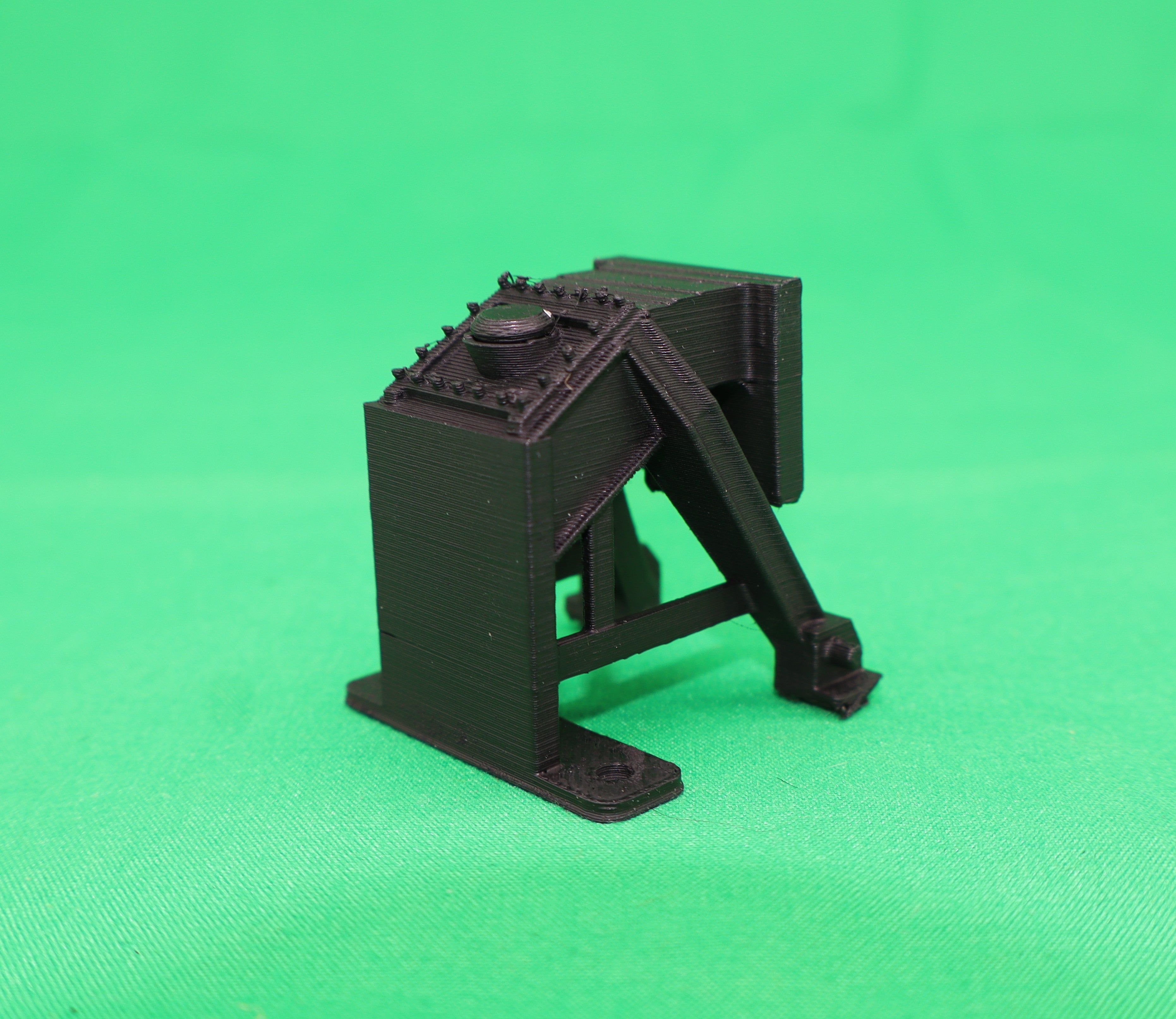 K & R Custom Models #9014 - Un-Lighted Stub Bumper