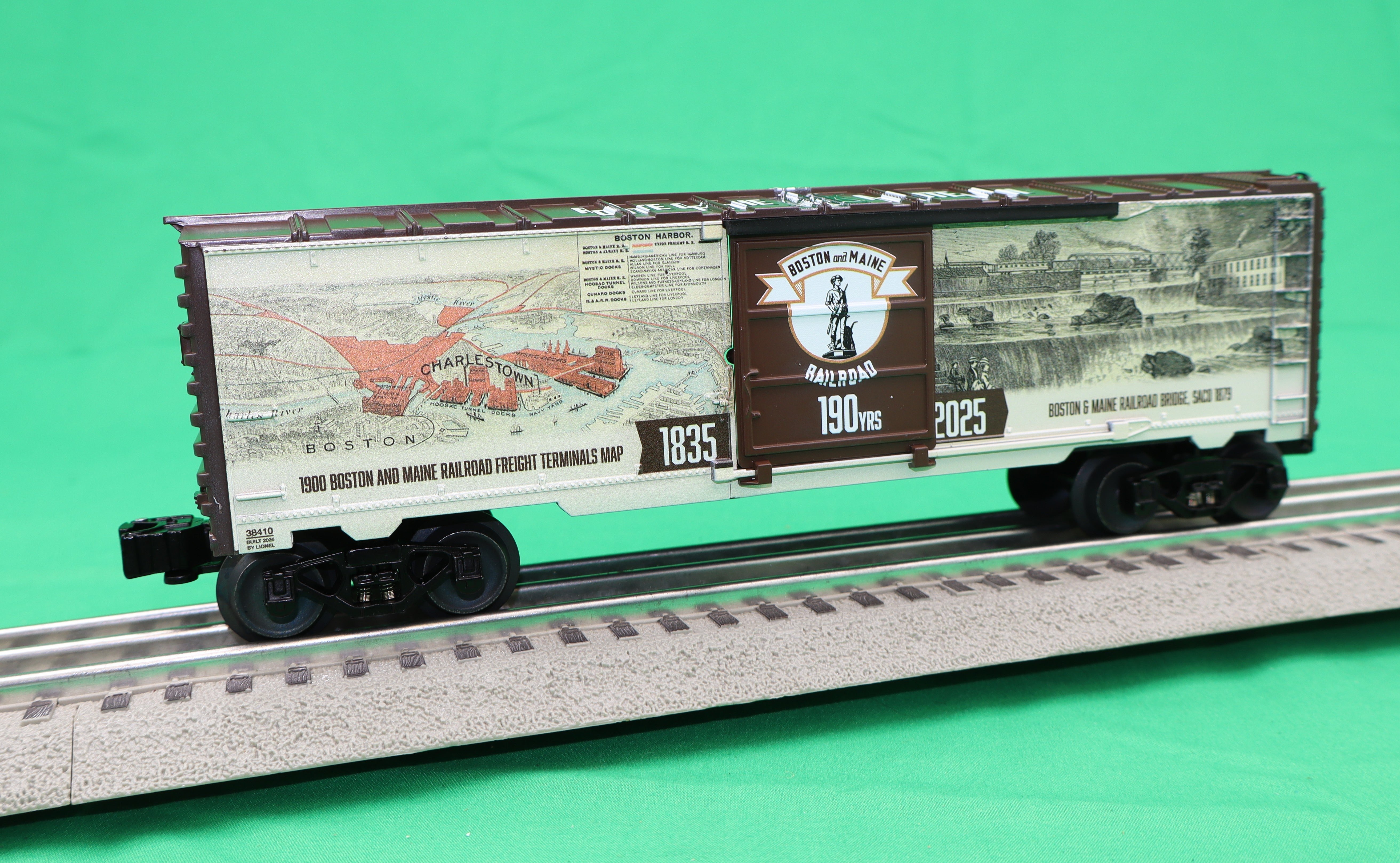 Lionel 2538410 - 190th Anniversary Boxcar "Boston & Maine"