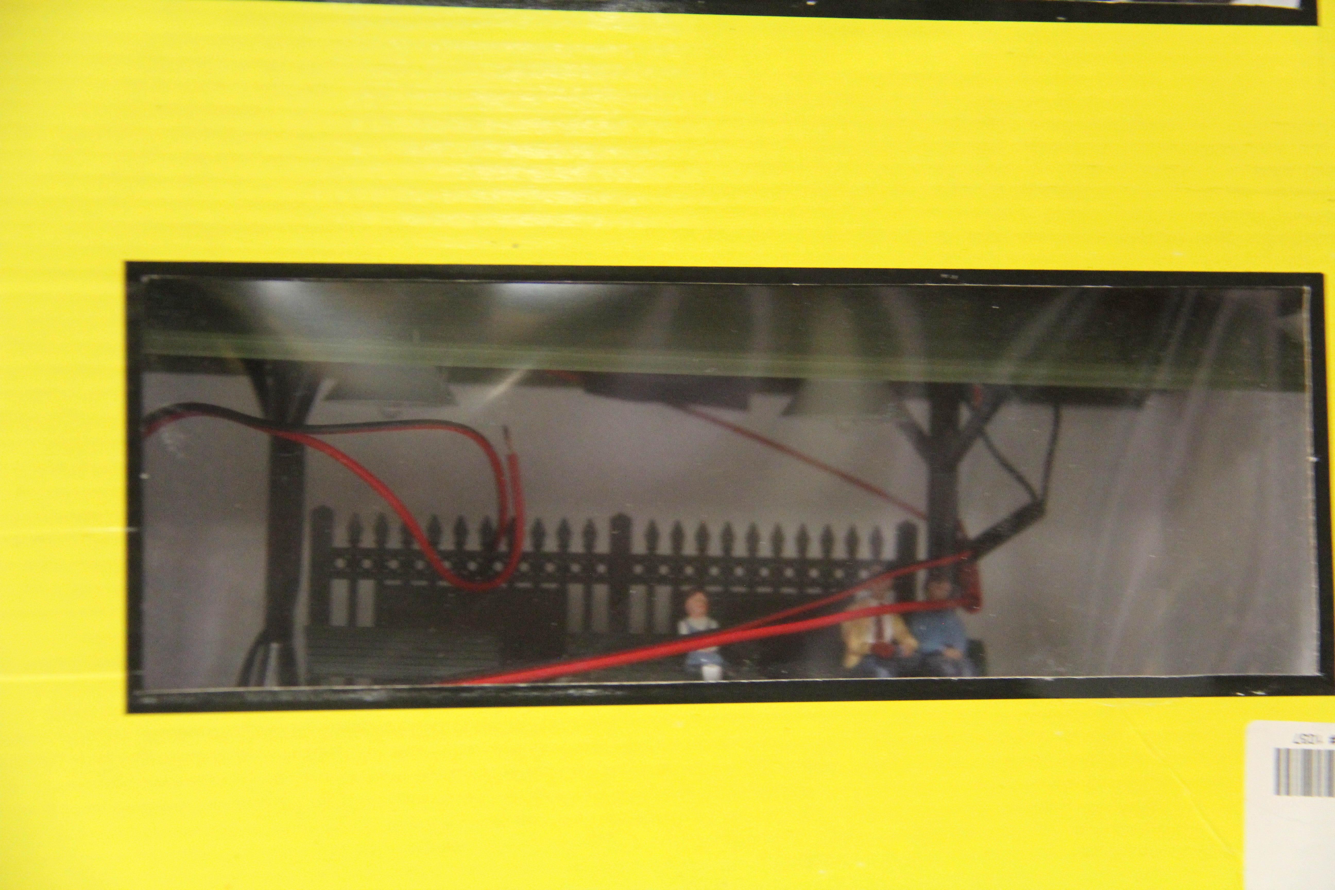 Rail King 30-90094 Dark Red Stone Passenger Station w/ Dual Platforms-Second hand-M6581