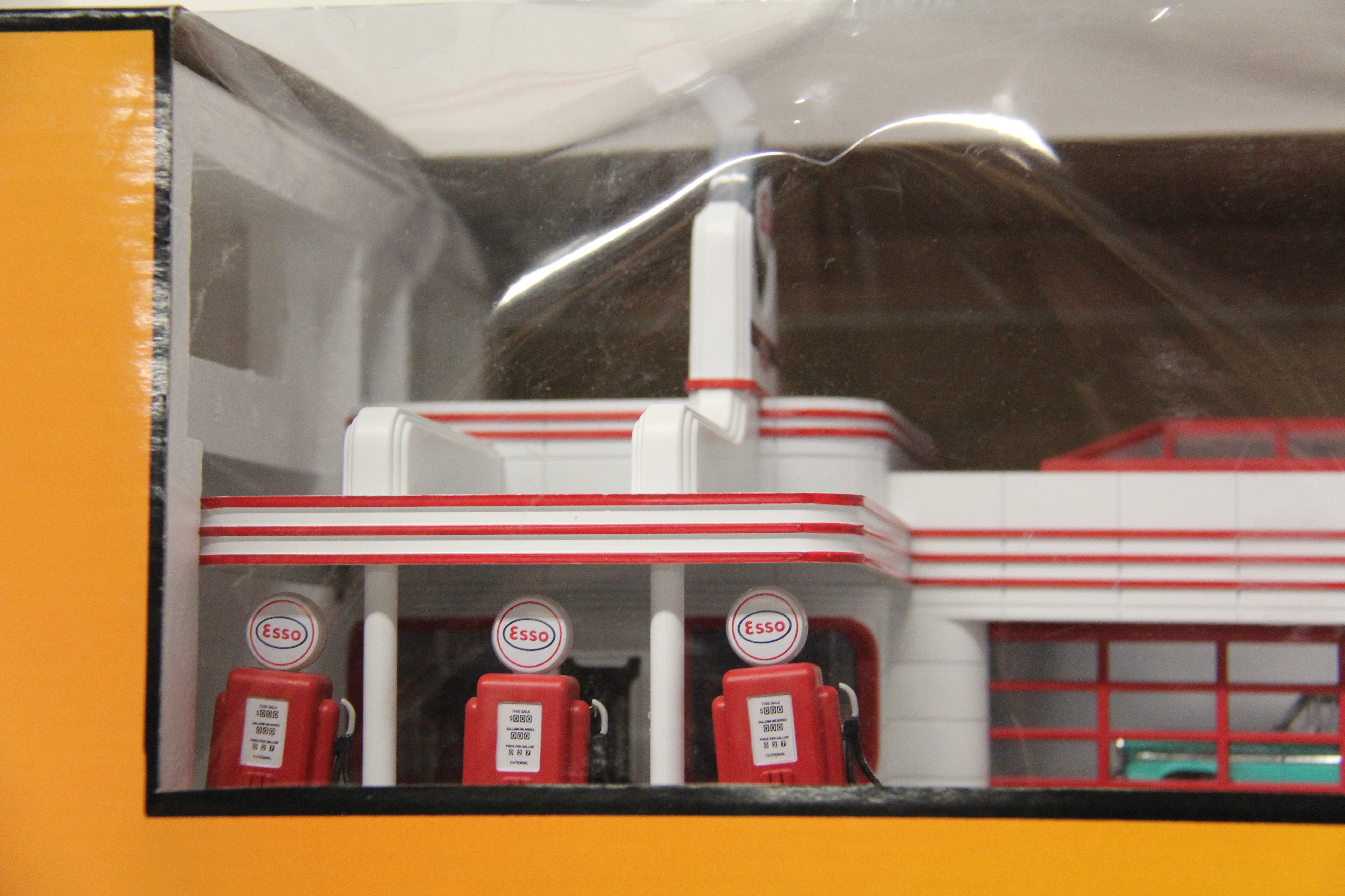 Rail King 30-9106 Operating Gas Station Esso-Second hand-M6578