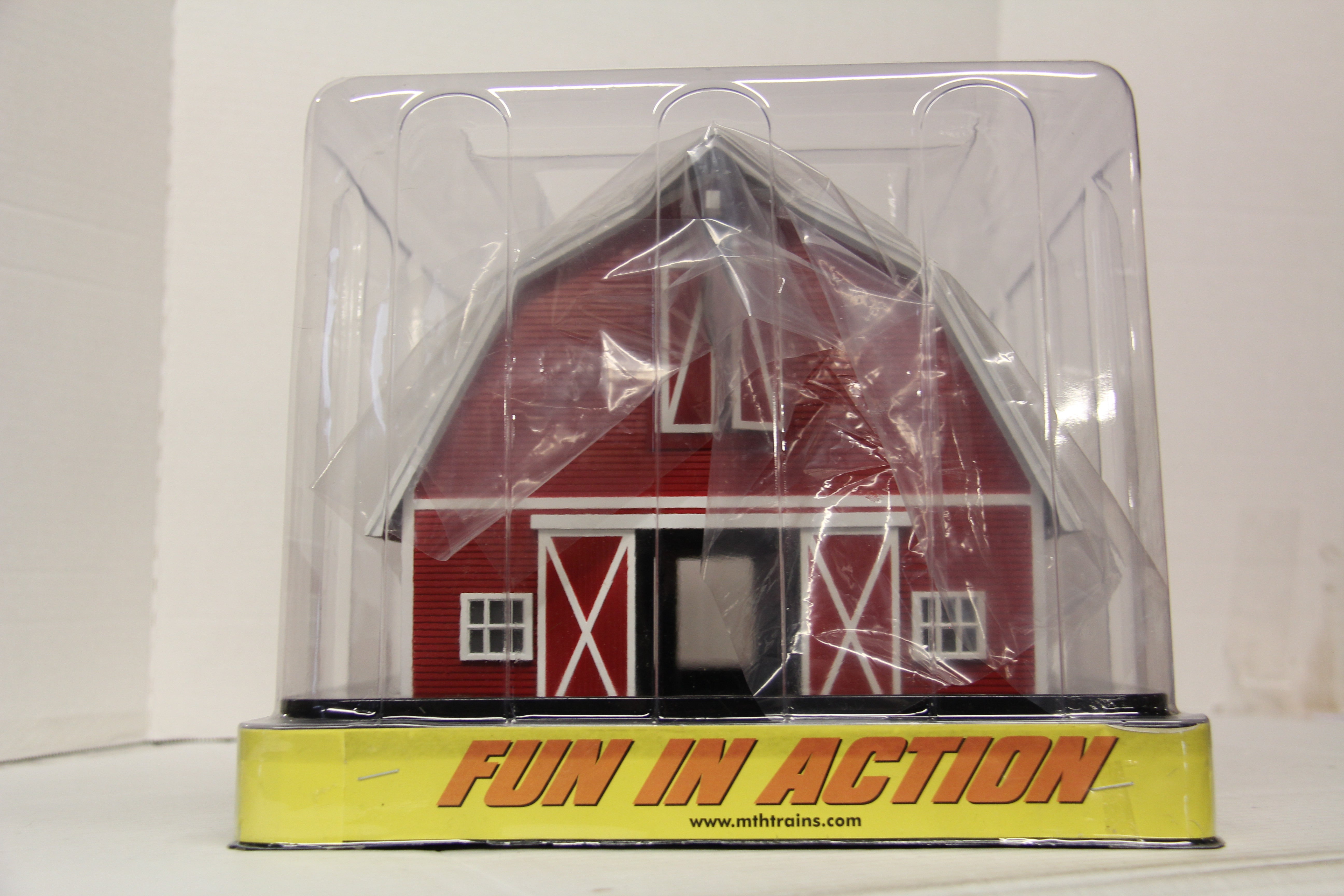 Rail King 30-90502 Red Barn with Brown Roof-Second hand-M6586