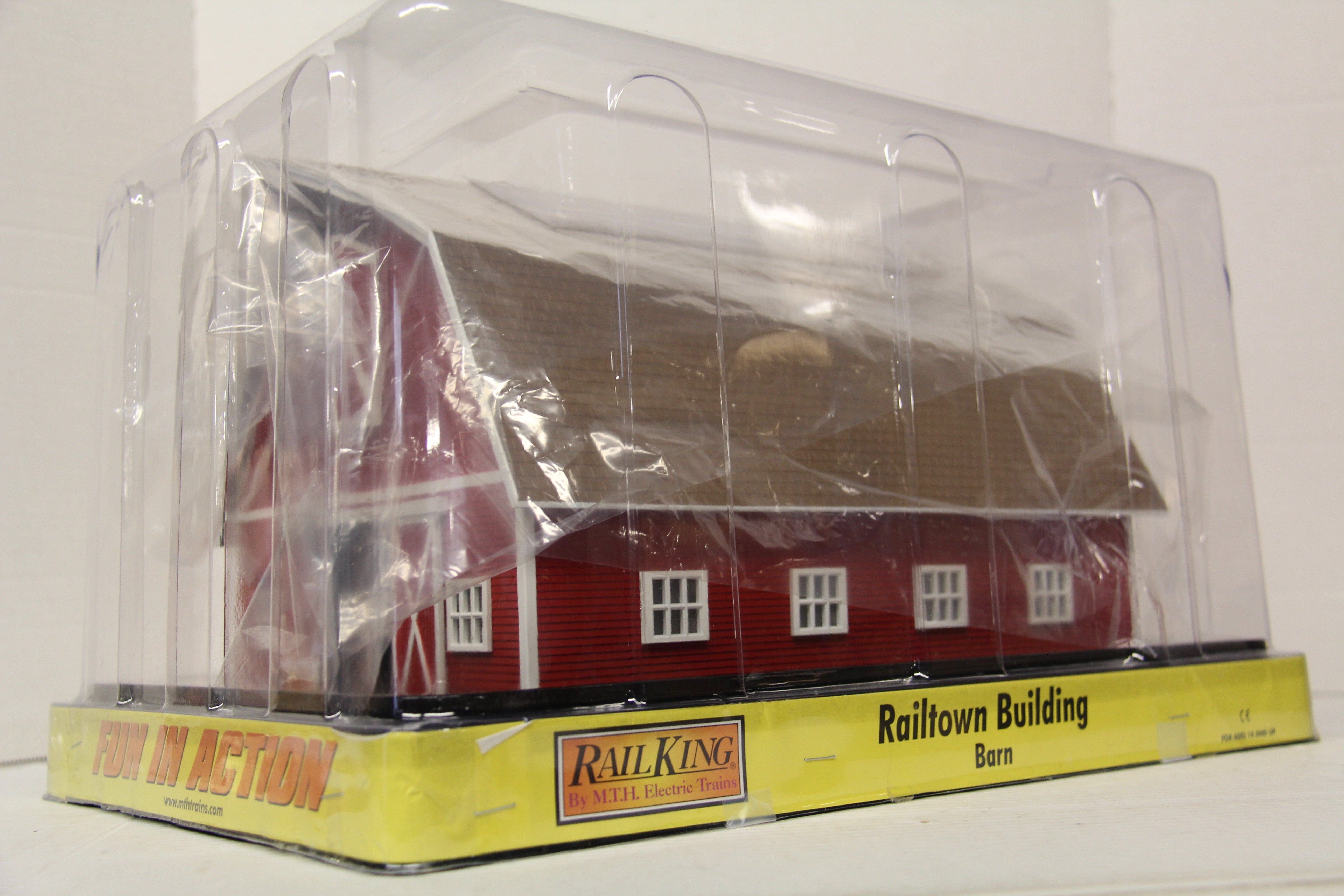 Rail King 30-90502 Red Barn with Brown Roof-Second hand-M6586