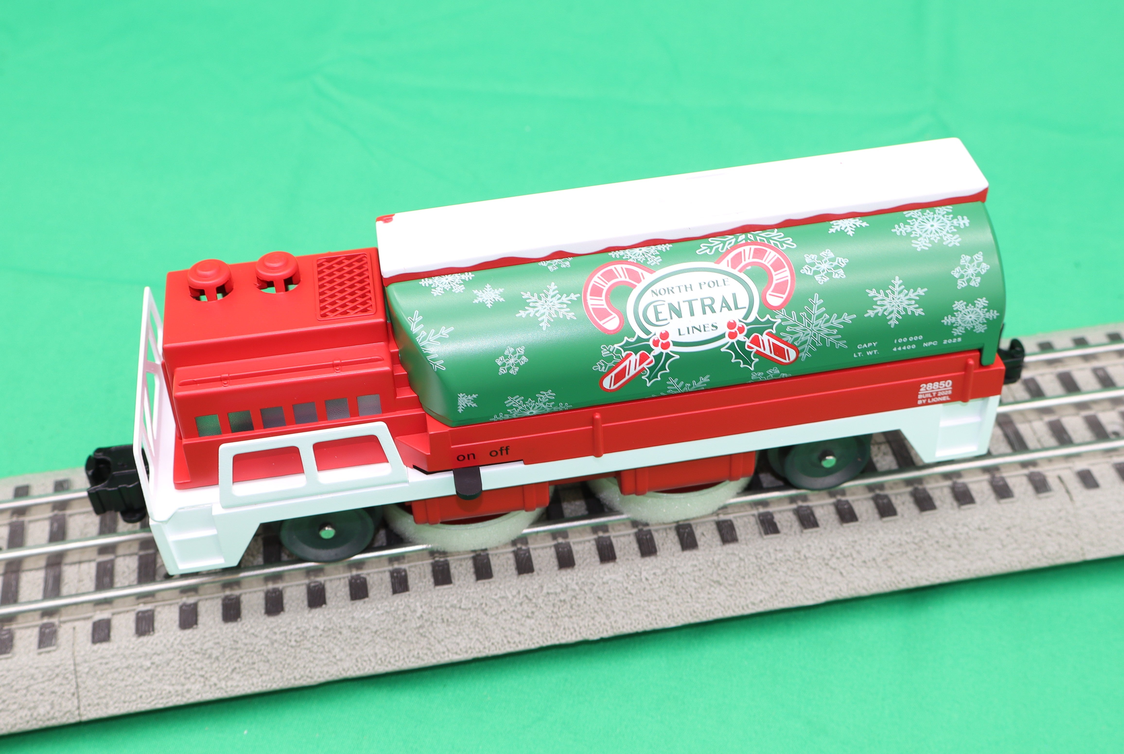 Lionel 2528850 - Track Cleaning Car "North Pole Central"