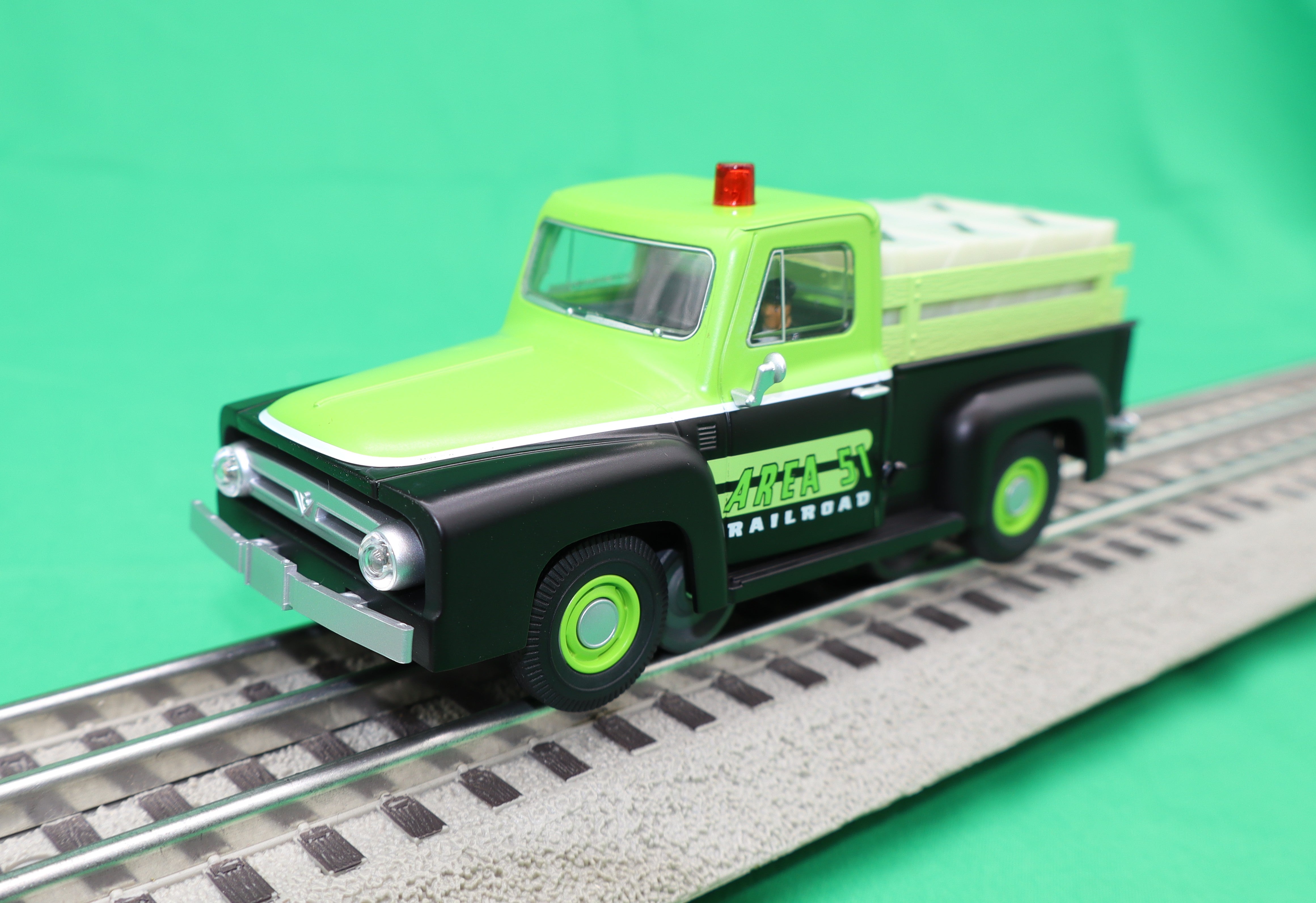 Lionel 2535090 - TMCC Truck "Area 51"
