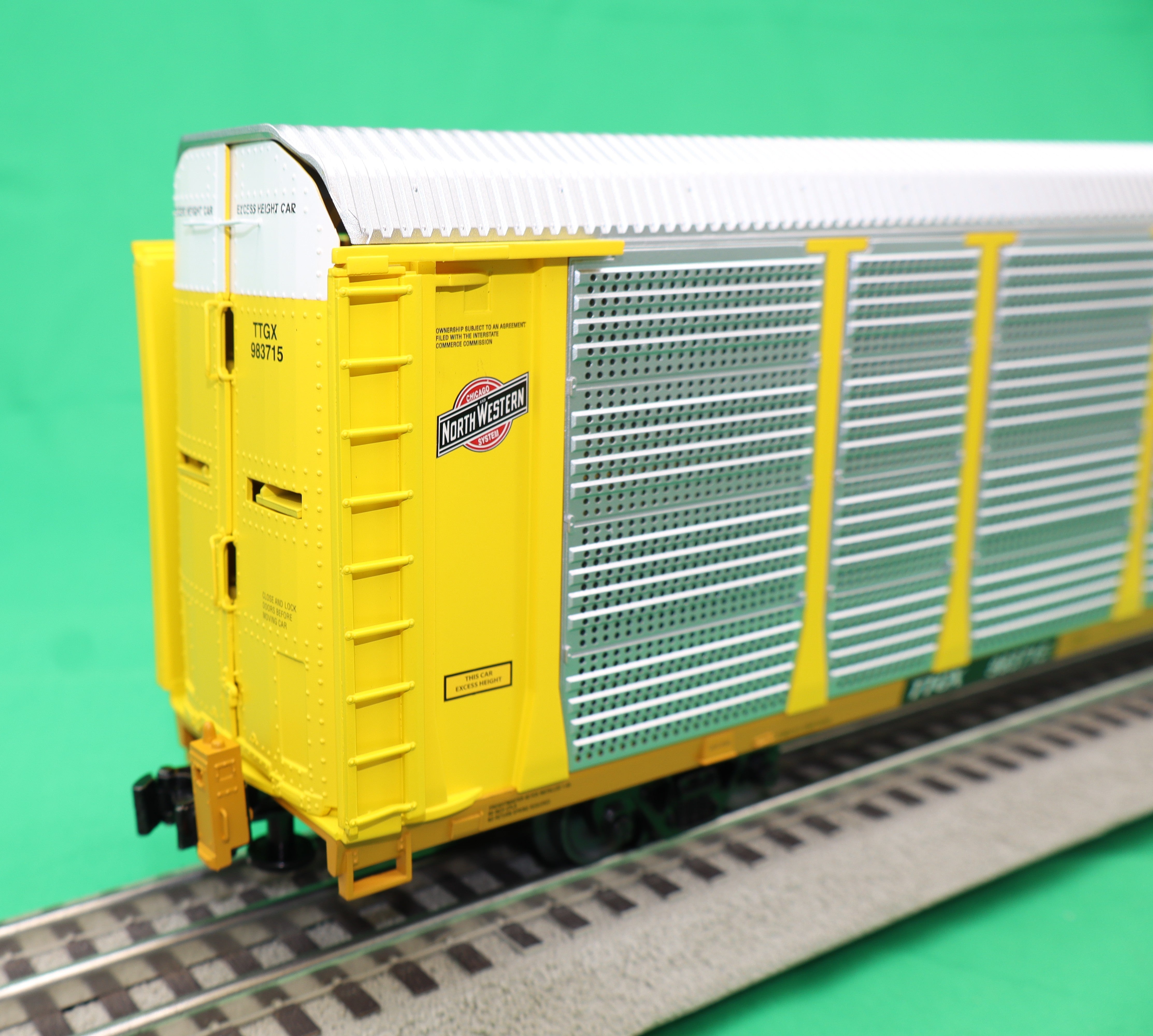 Lionel 2526420 - Vision Line Autorack "Chicago & North Western" #983715