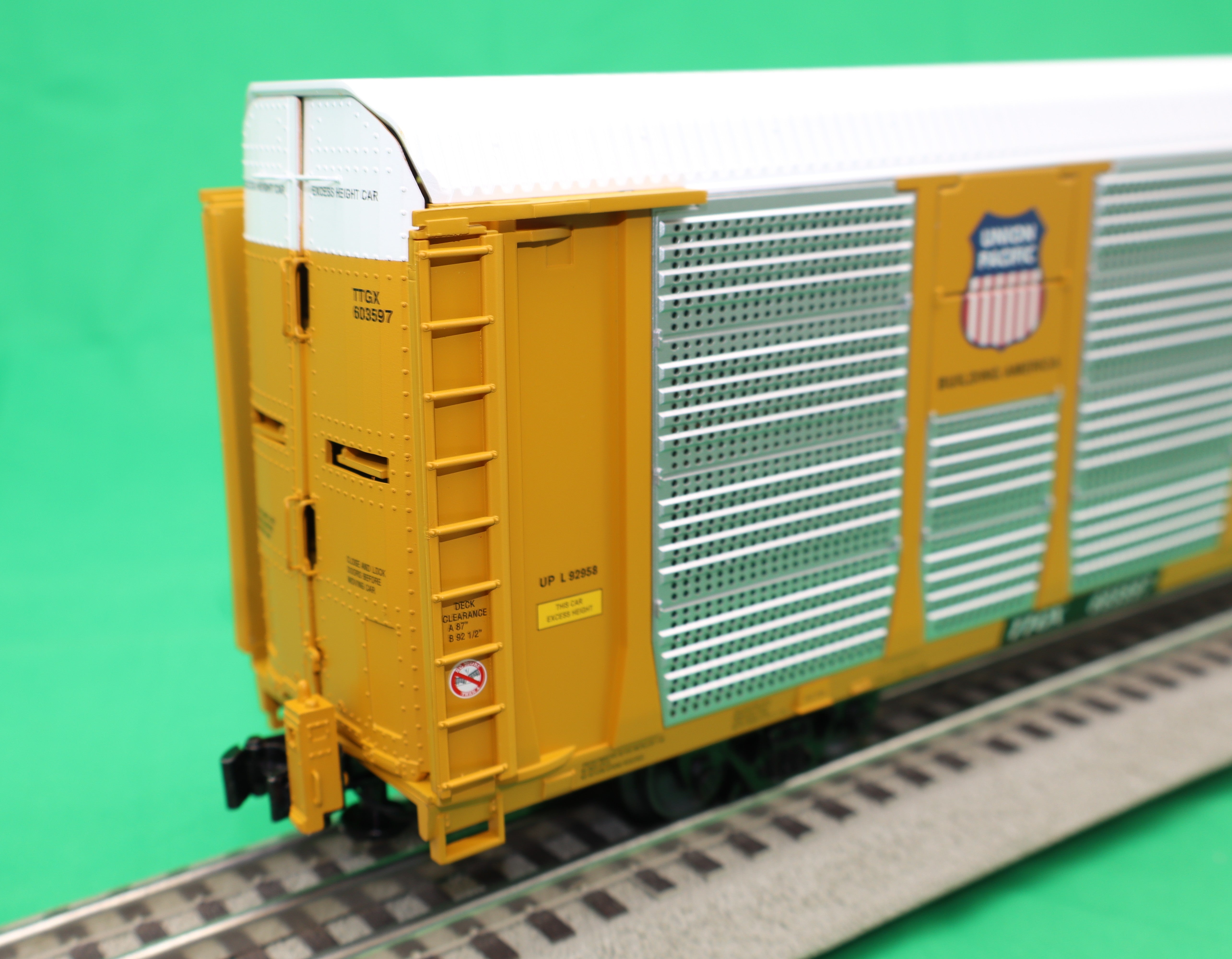 Lionel 2526460 - Vision Line Autorack "Union Pacific" #603597