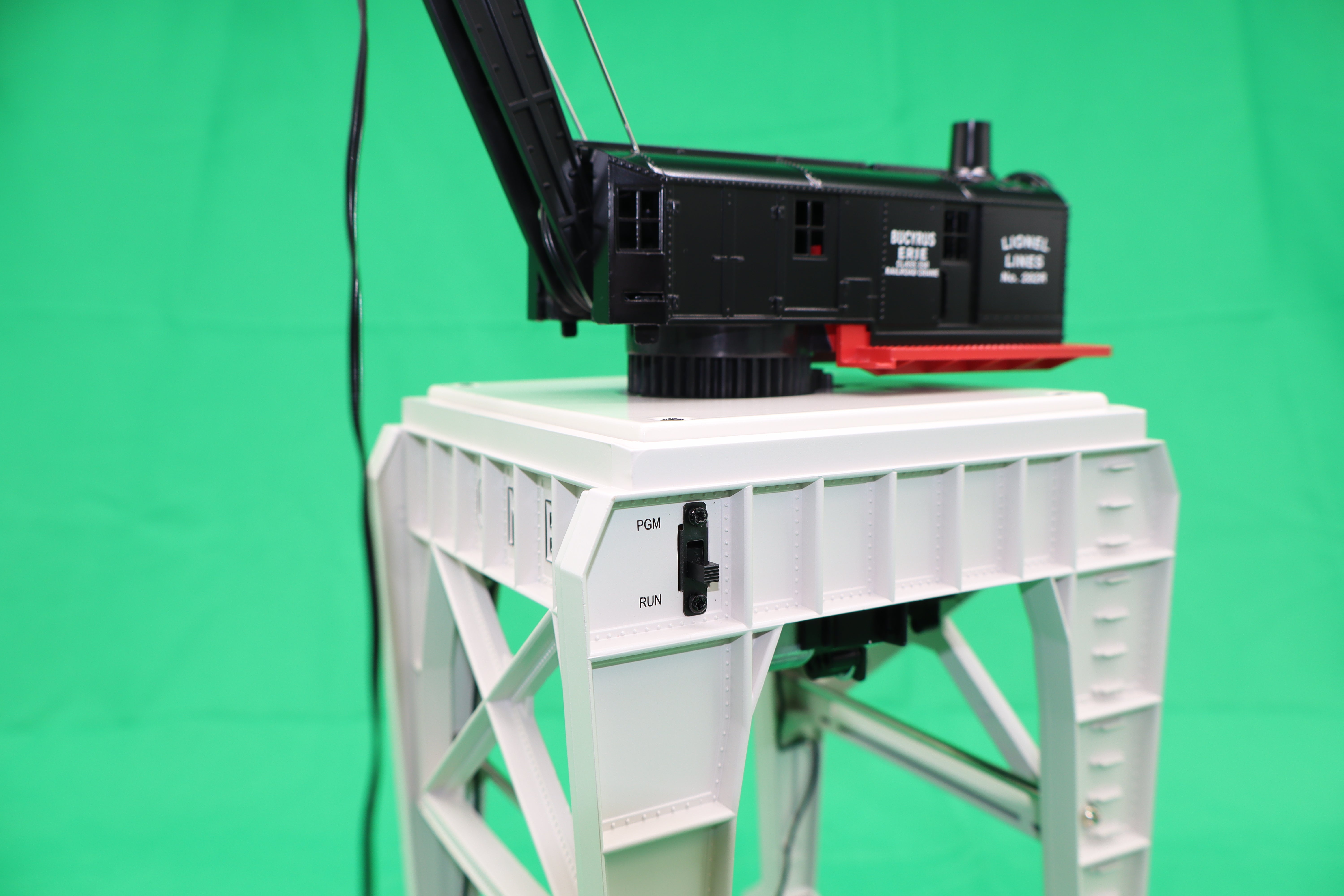 Lionel 2529010 - Command Control Gantry Crane "Lionel Lines" #282R