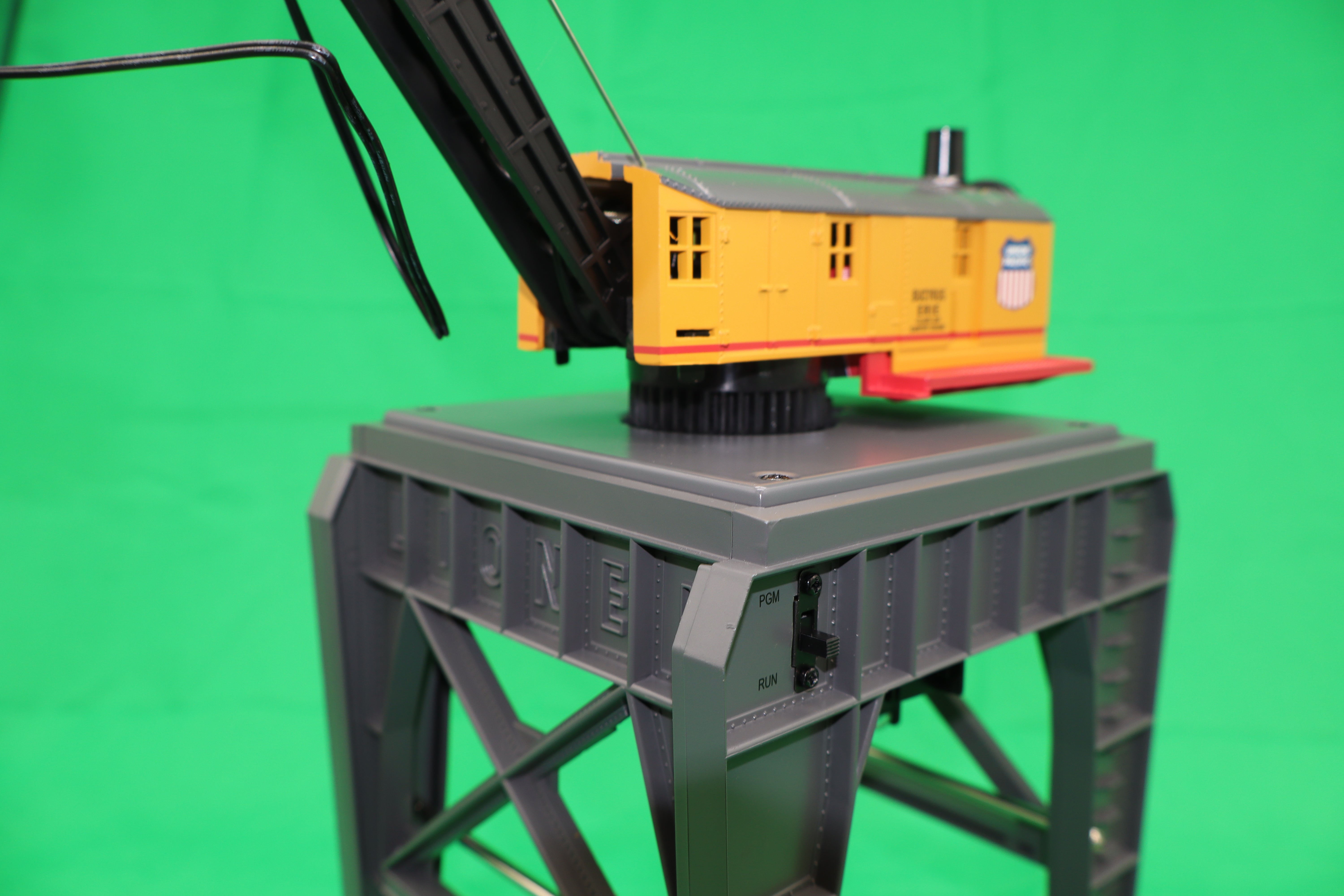 Lionel 2529030 - Command Control Gantry Crane "Union Pacific" #18062