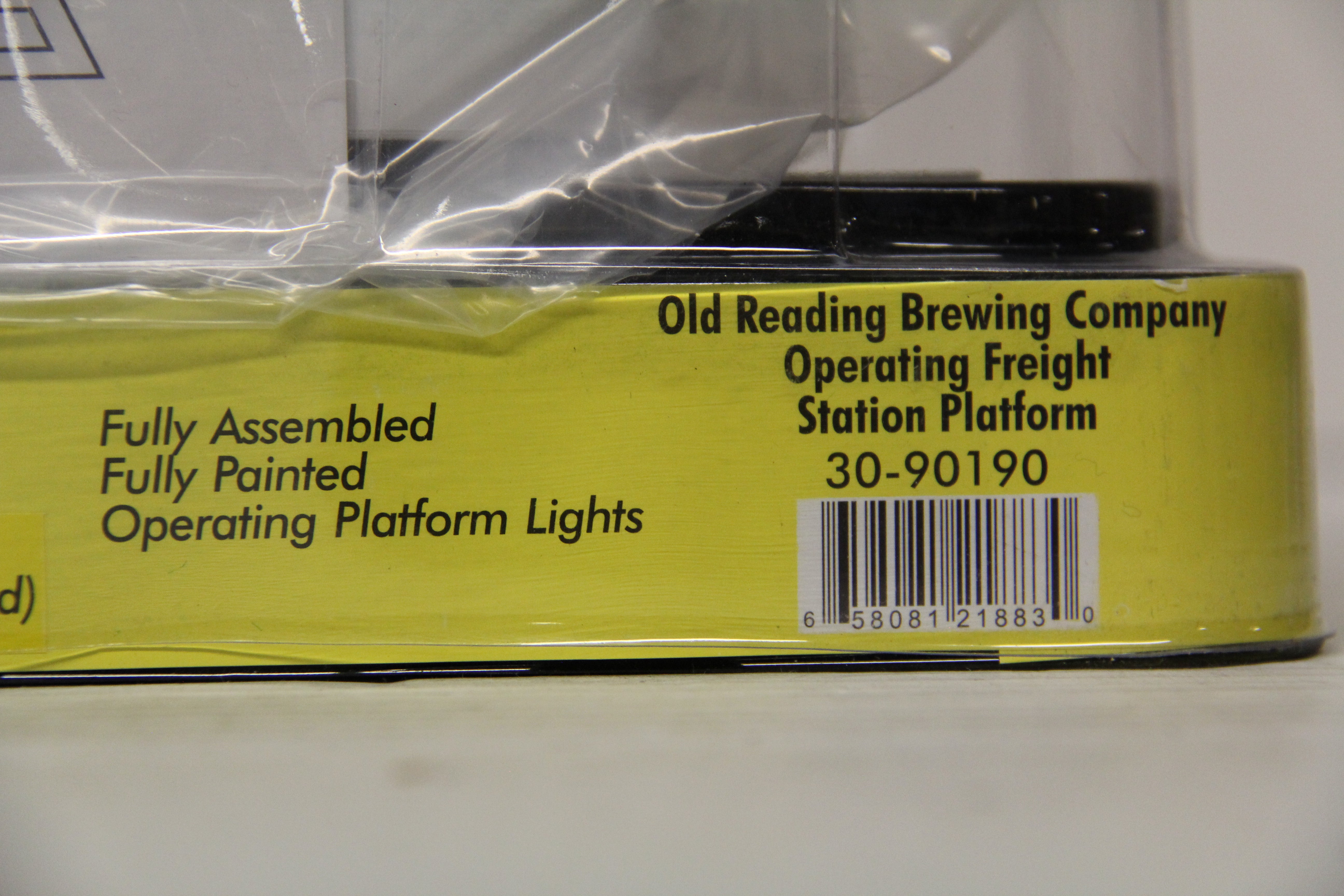 Rail King 30-90190 Old Reading Brewing Company Operating Freight Station Platform-Second hand-M6594