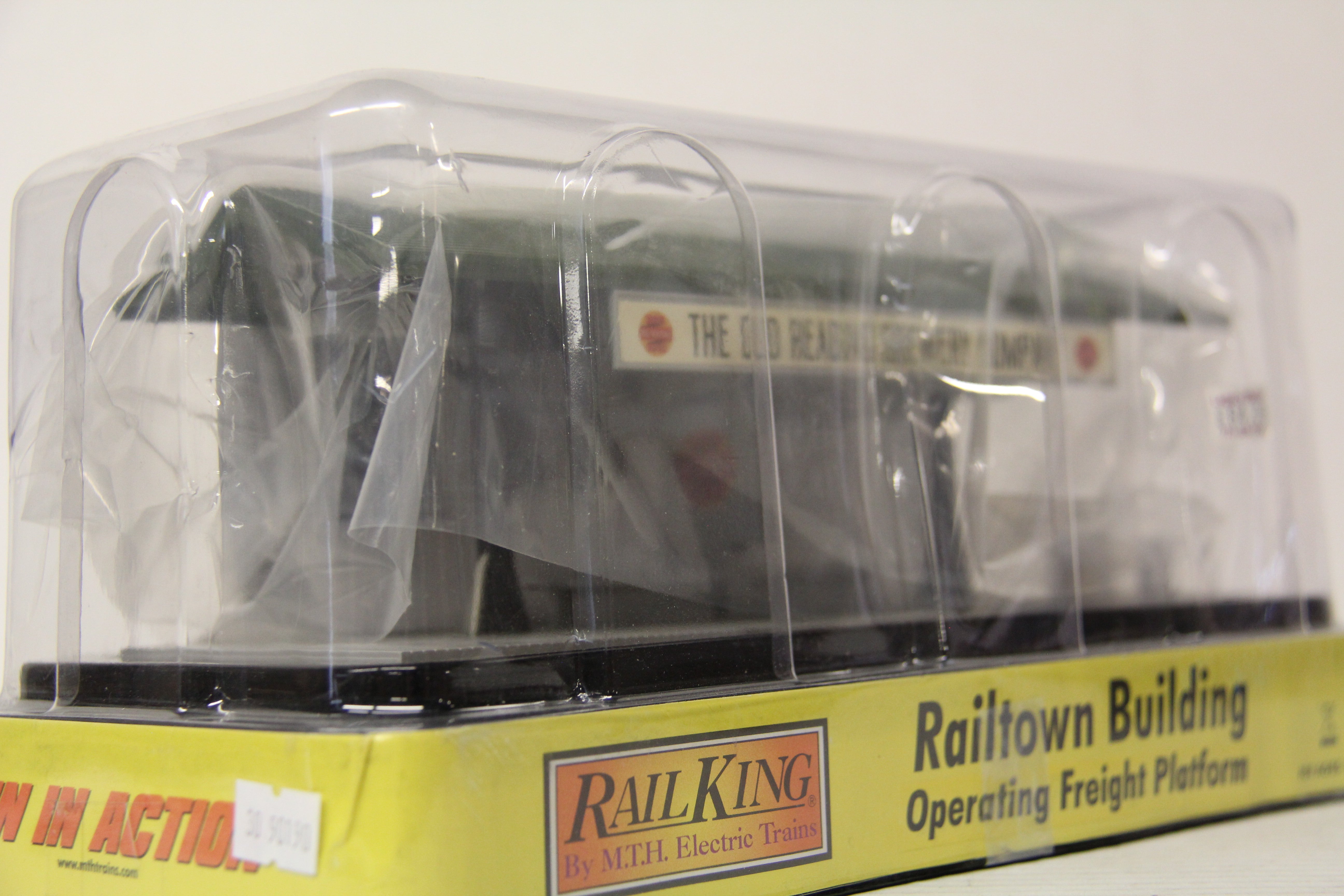 Rail King 30-90190 Old Reading Brewing Company Operating Freight Station Platform-Second hand-M6594