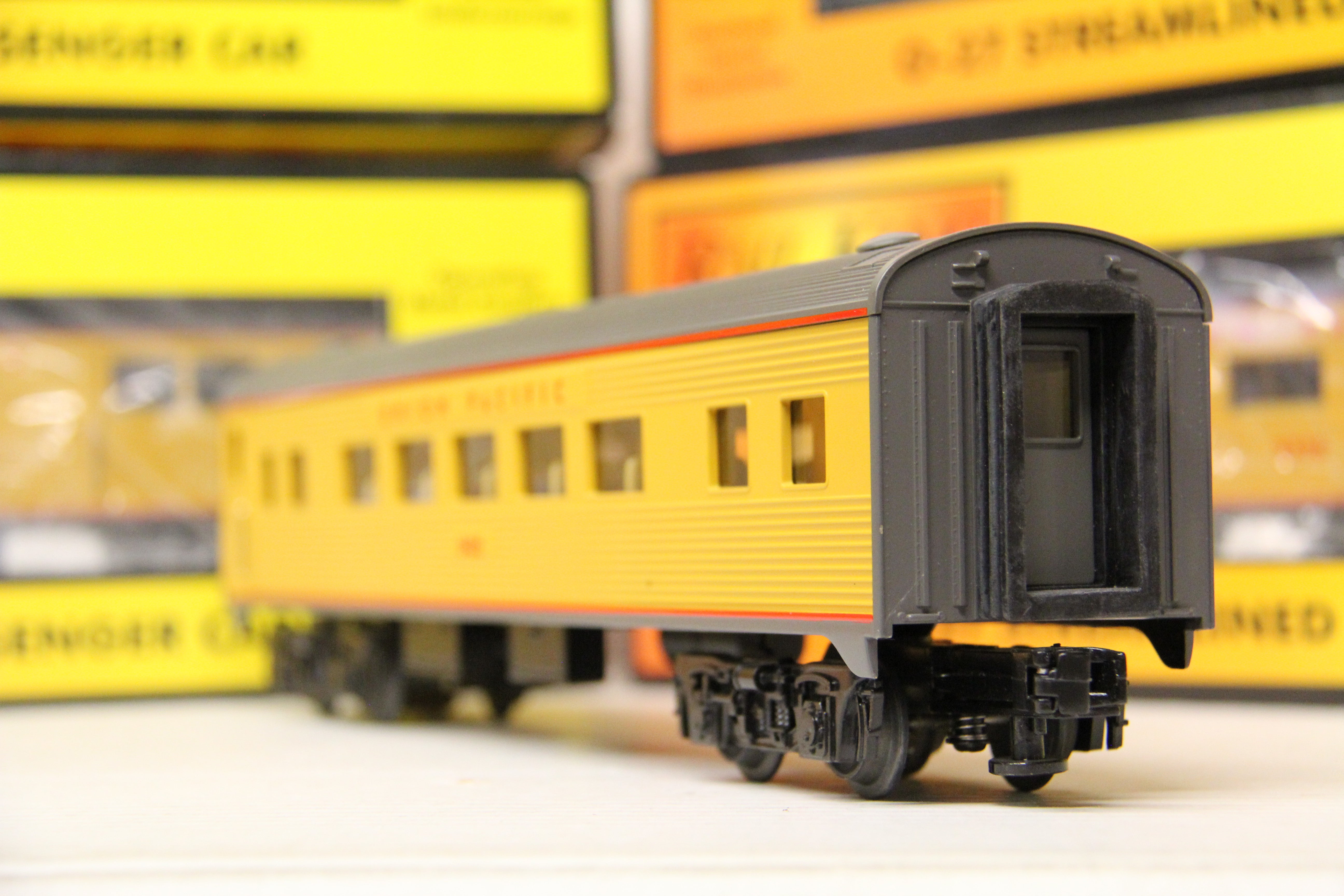 Rail King RK 30-6030, 31, 32, 33 Union Pacific Streamlined Baggage Car 4 Set-Second hand-M6595
