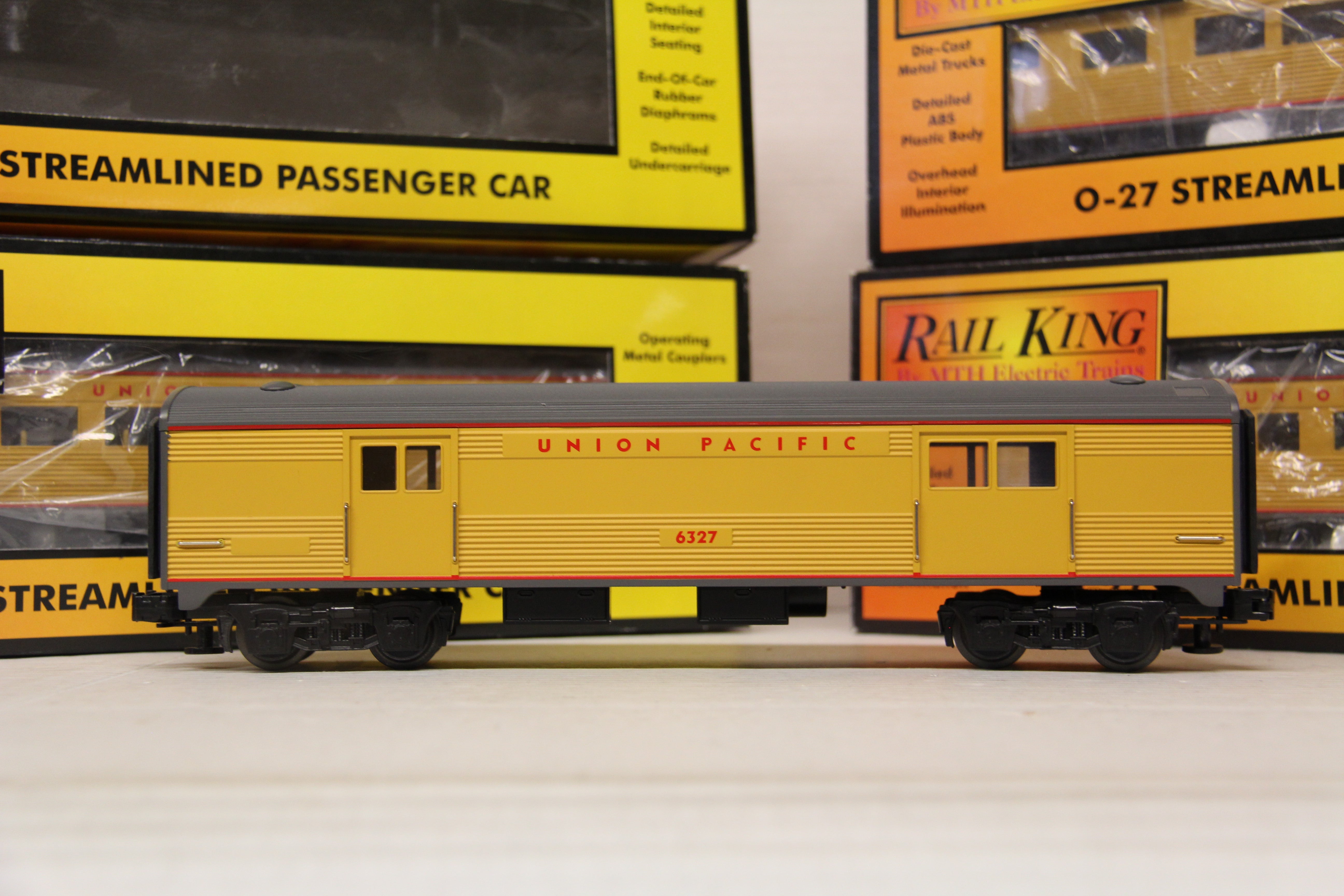 Rail King RK 30-6030, 31, 32, 33 Union Pacific Streamlined Baggage Car 4 Set-Second hand-M6595