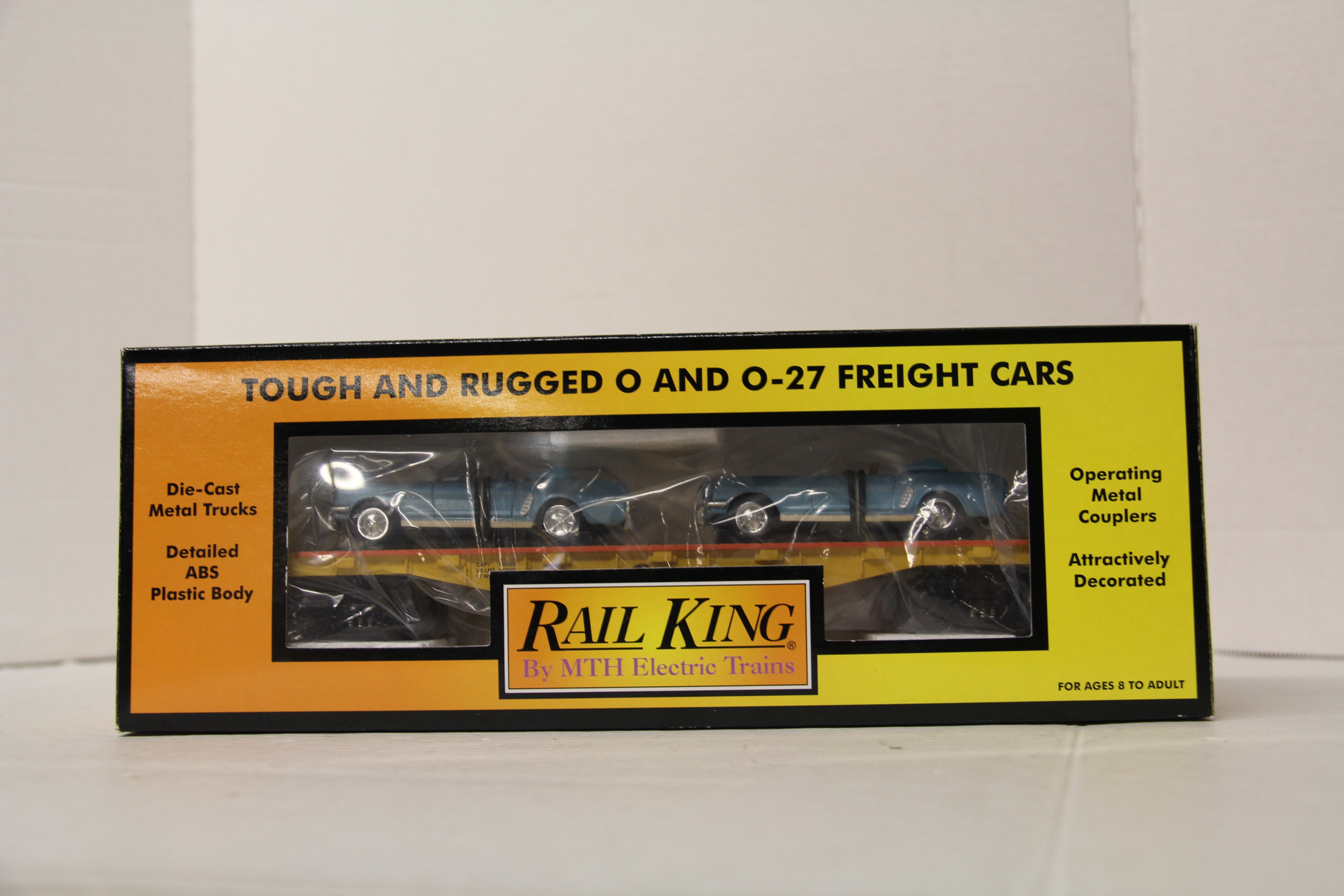 Rail King 30-76120 Chessie Flat Car w/ (2 ) 1964 Ford Mustangs-Second hand-M6596
