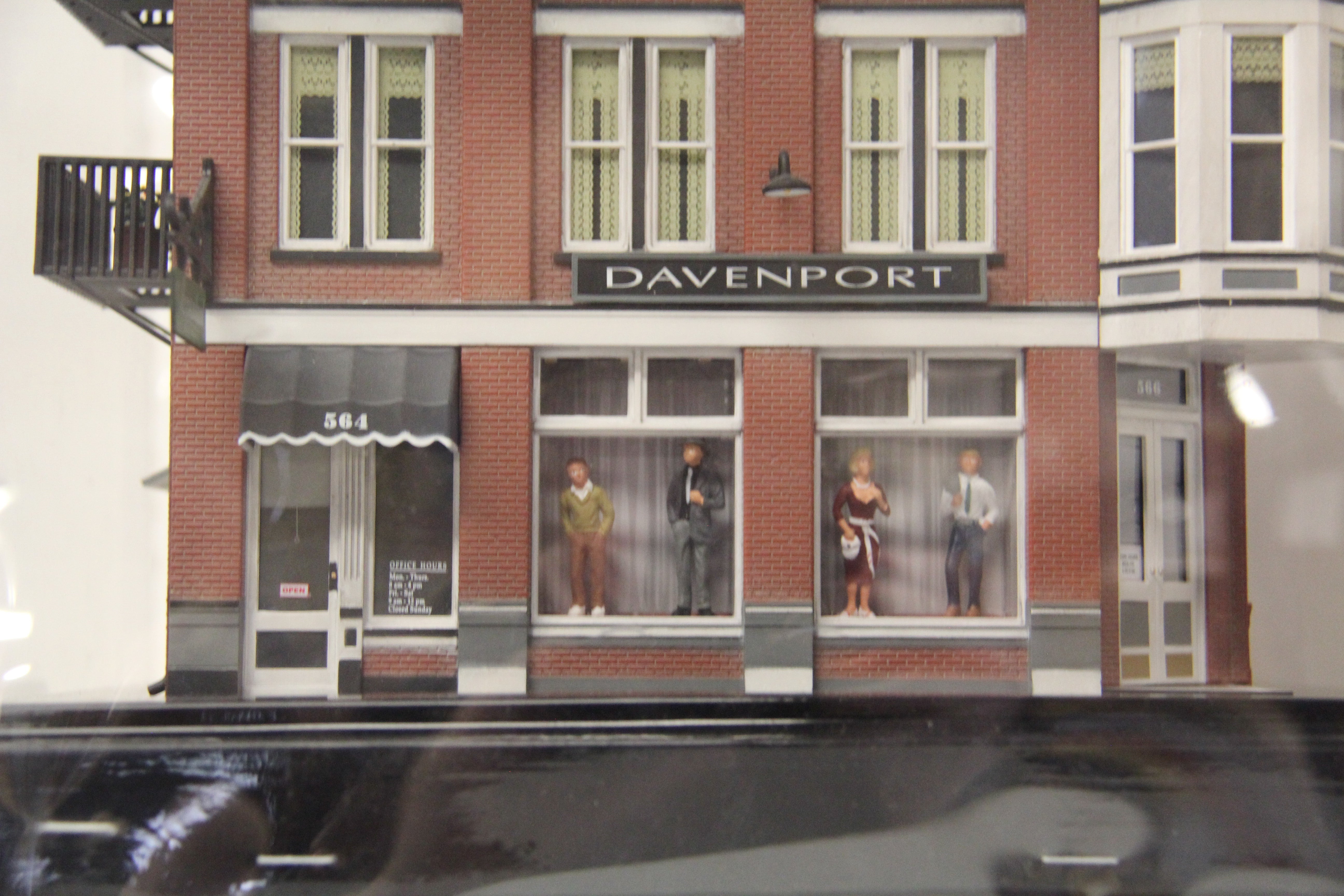 Woodland Scenics Davenport Accountant & Tax Services 1:48-Second hand-M6598