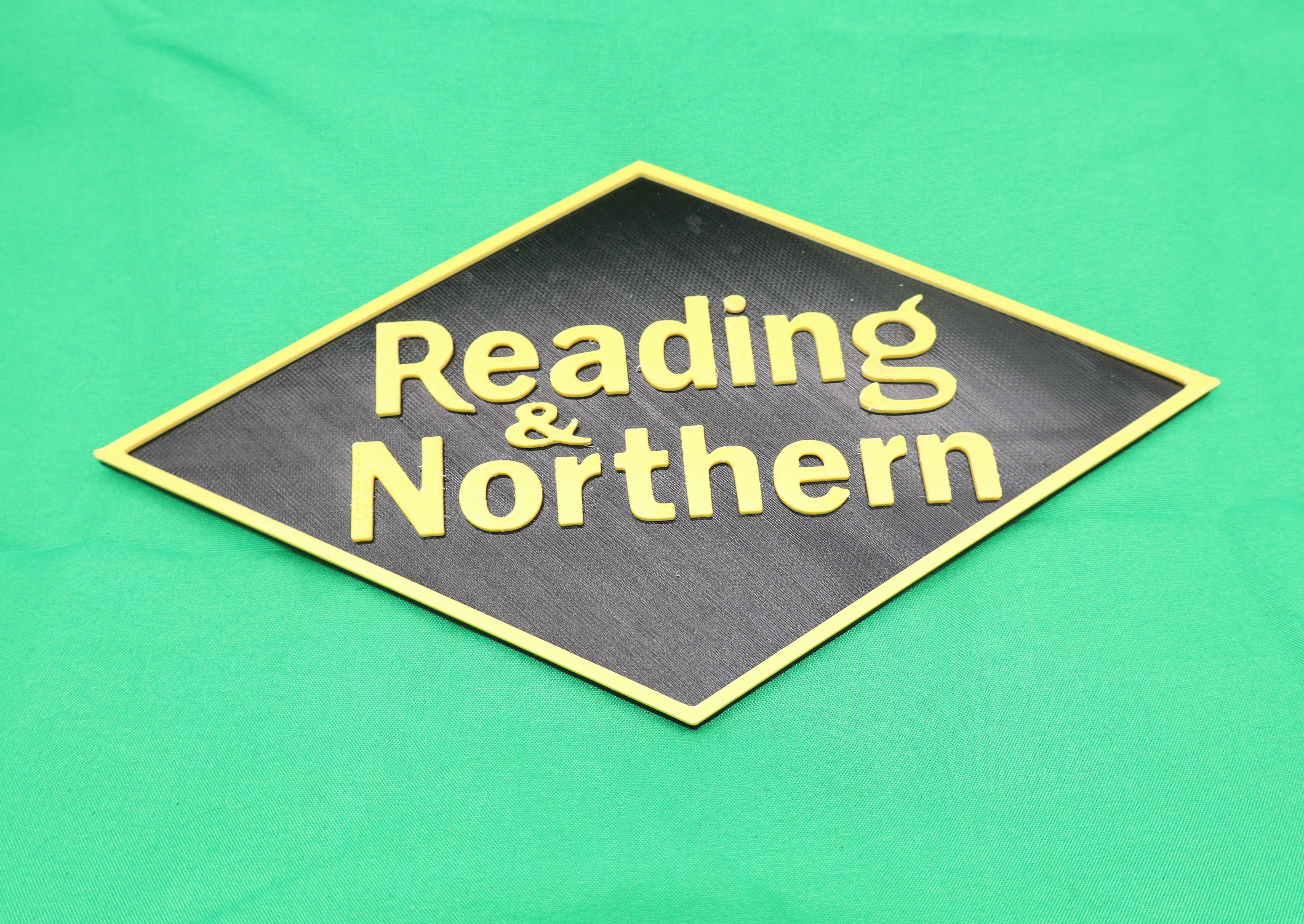 Trackside 3D #48 - 3D Printed Railroad Signs "Reading & Northern"