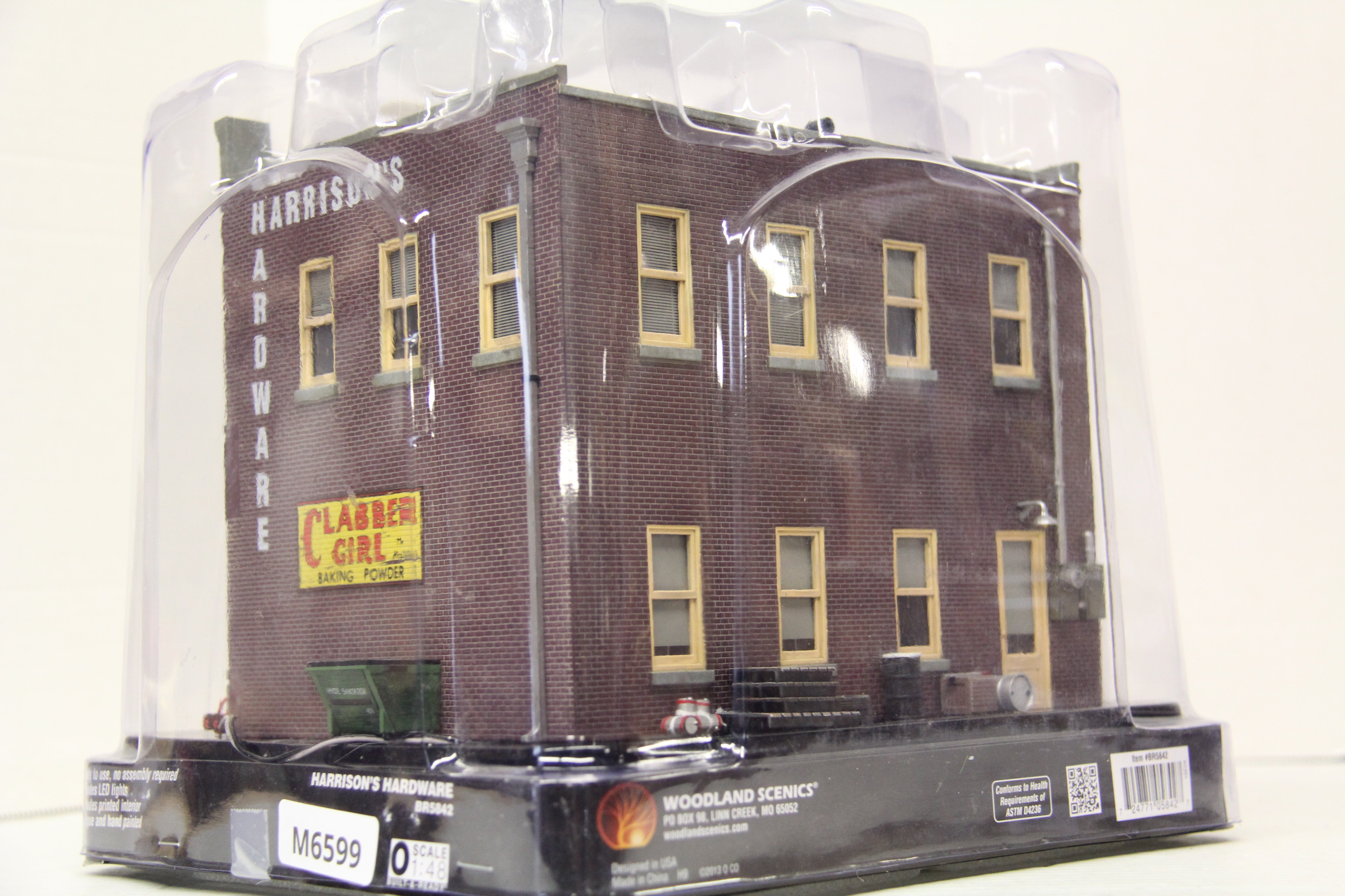Woodland Scenics BR5842 Harrison's Hardware 1:48-Second hand-M6599