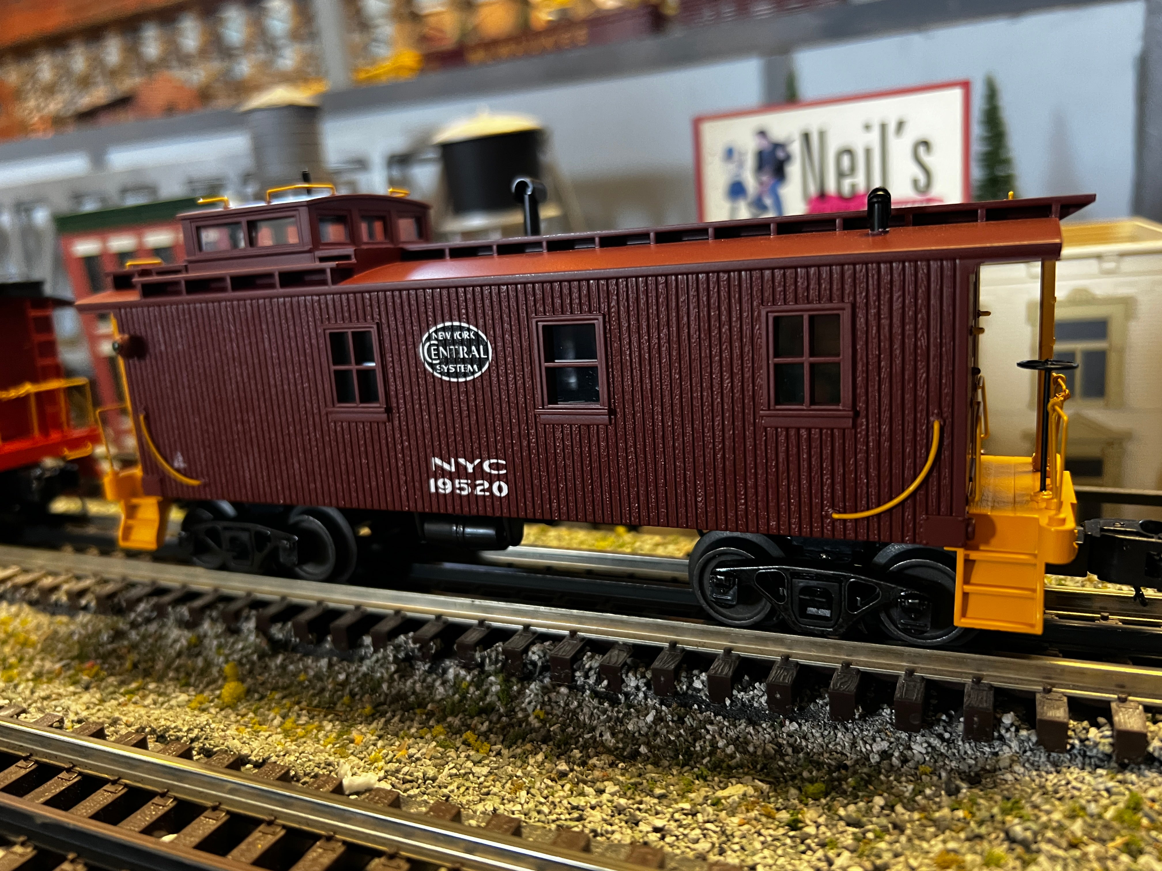 MTH 20-91775 - 35' Woodside Caboose "New York Central"
