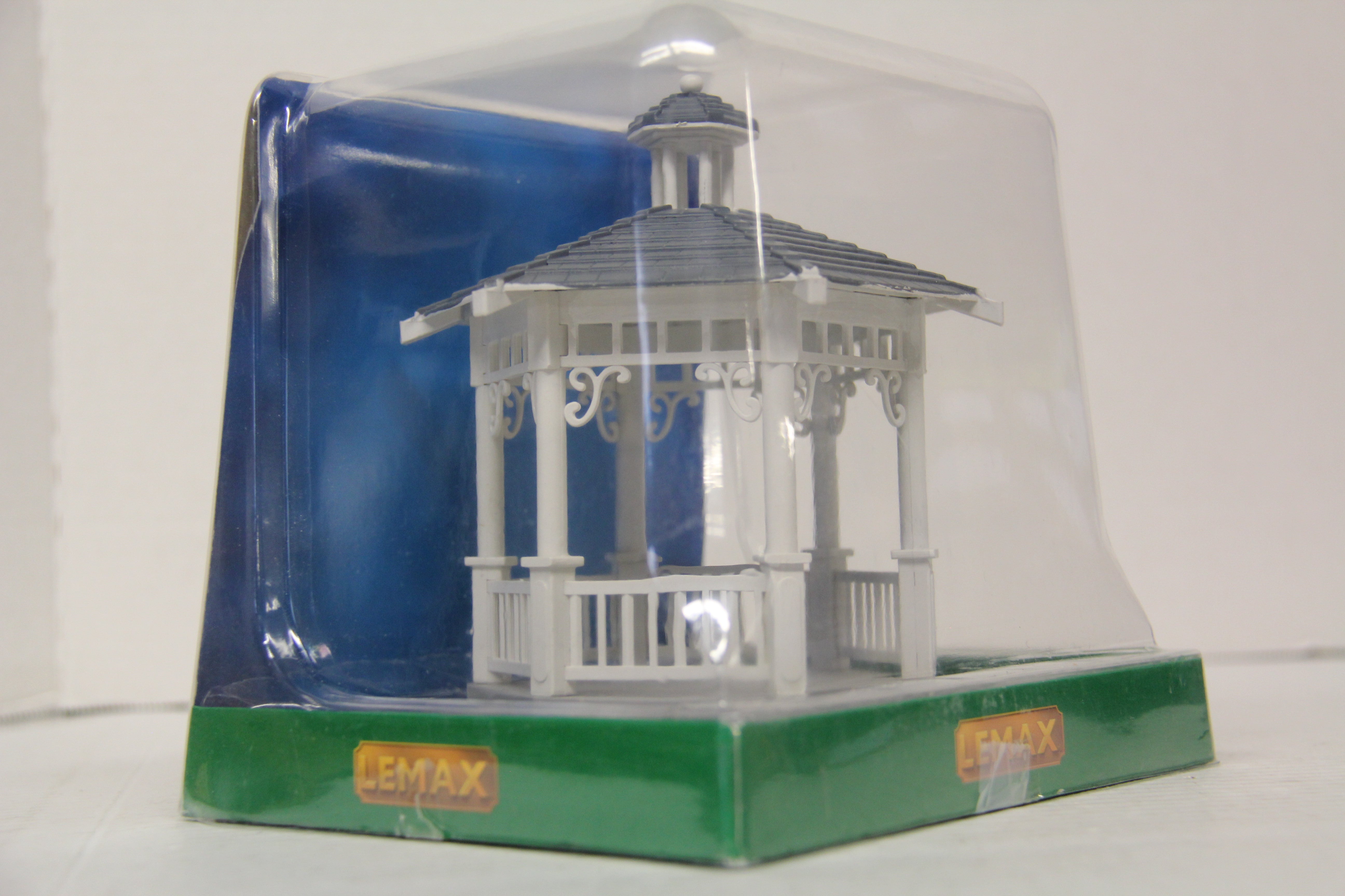 Lemax Gazebo-Second hand-M6604
