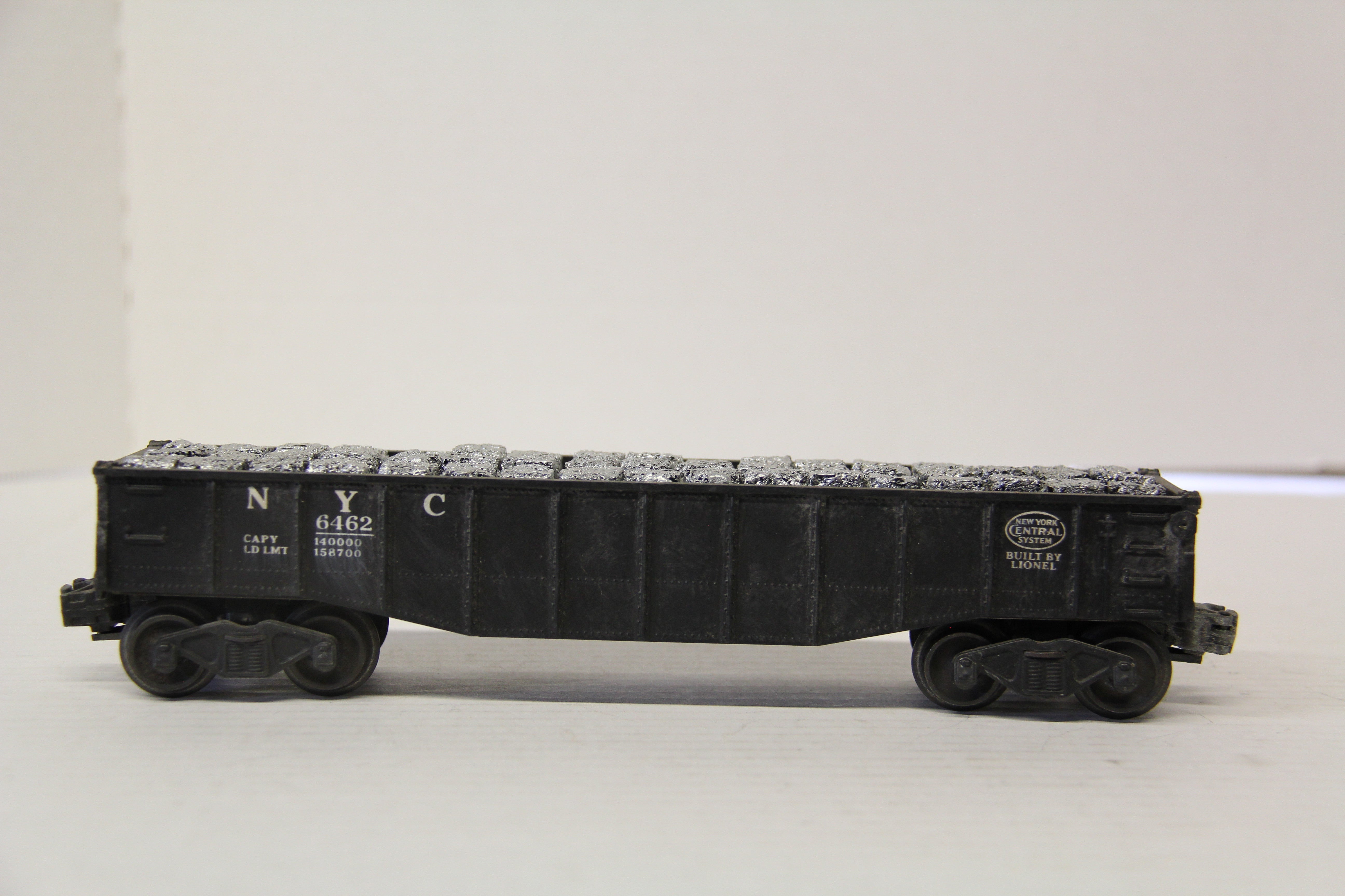 Postwar Lionel Lines #6462 NYC Gondola w/ Load (1950s)-Second hand-M4743