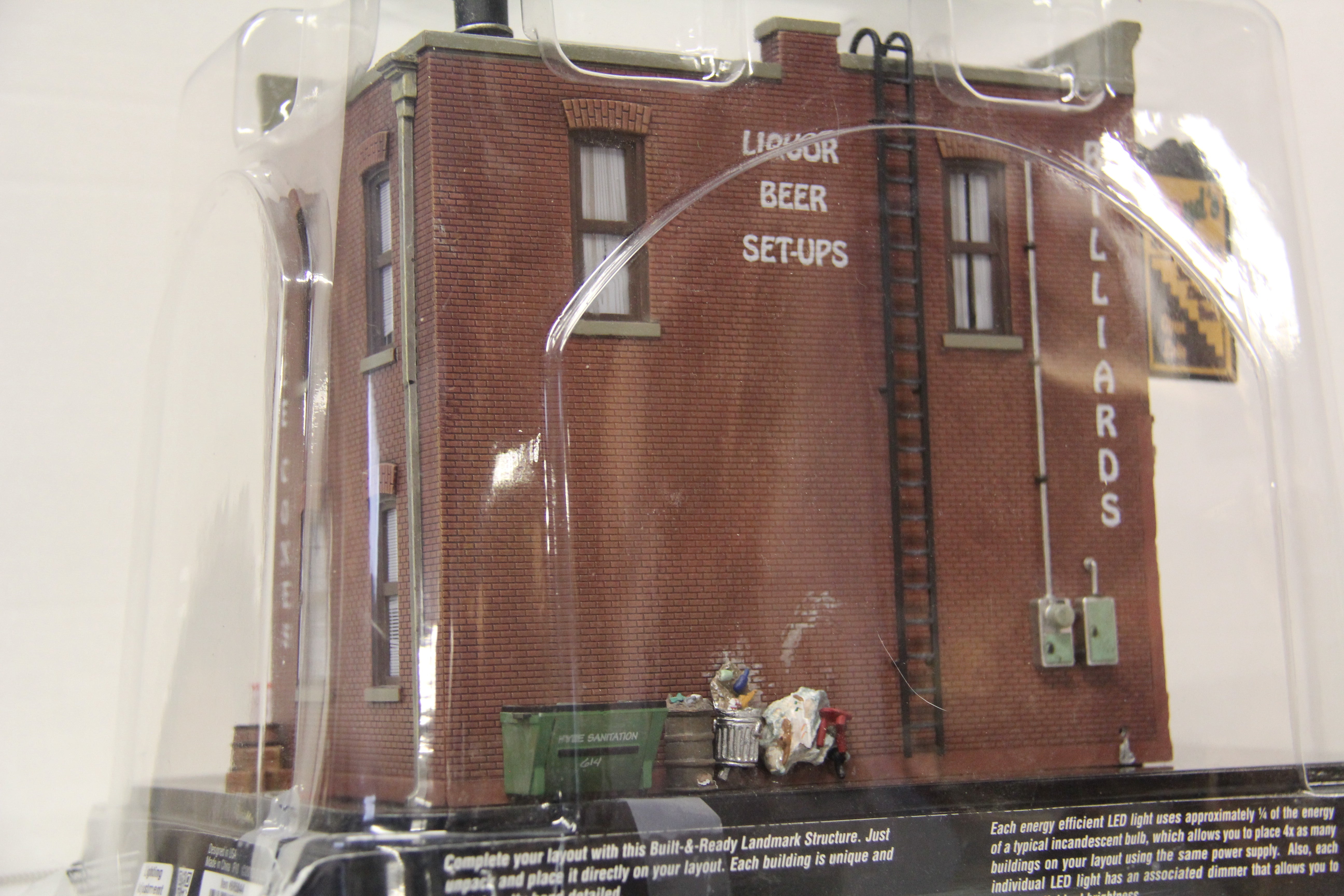 Woodland Scenics BR5844 Corner Emporium 1:48-Second hand-M6601