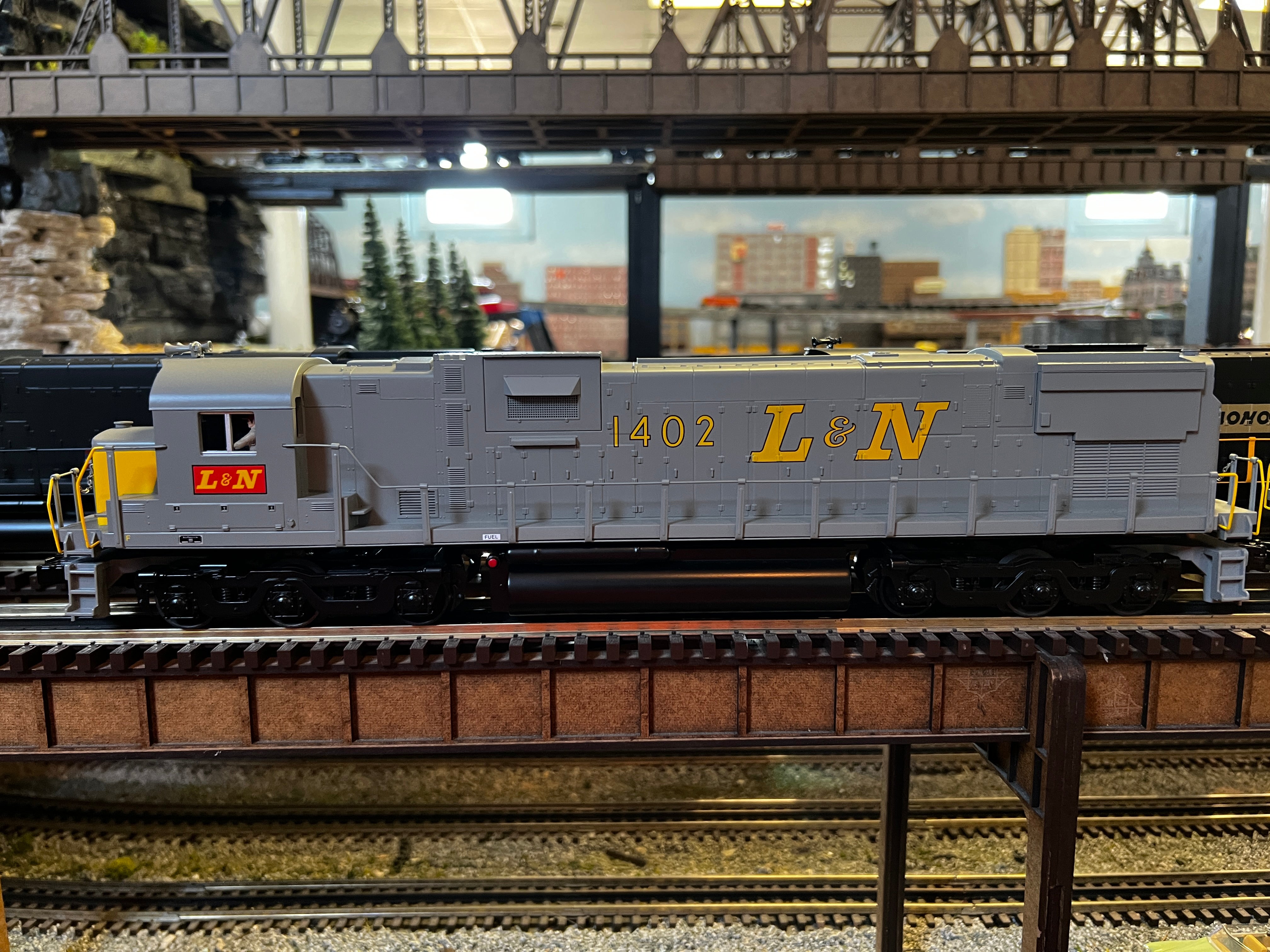 MTH 30-21094-1 - ALCO C-630 Diesel Locomotive "Louisville & Nashville" #1402 - Custom Run for MrMuffin'sTrains