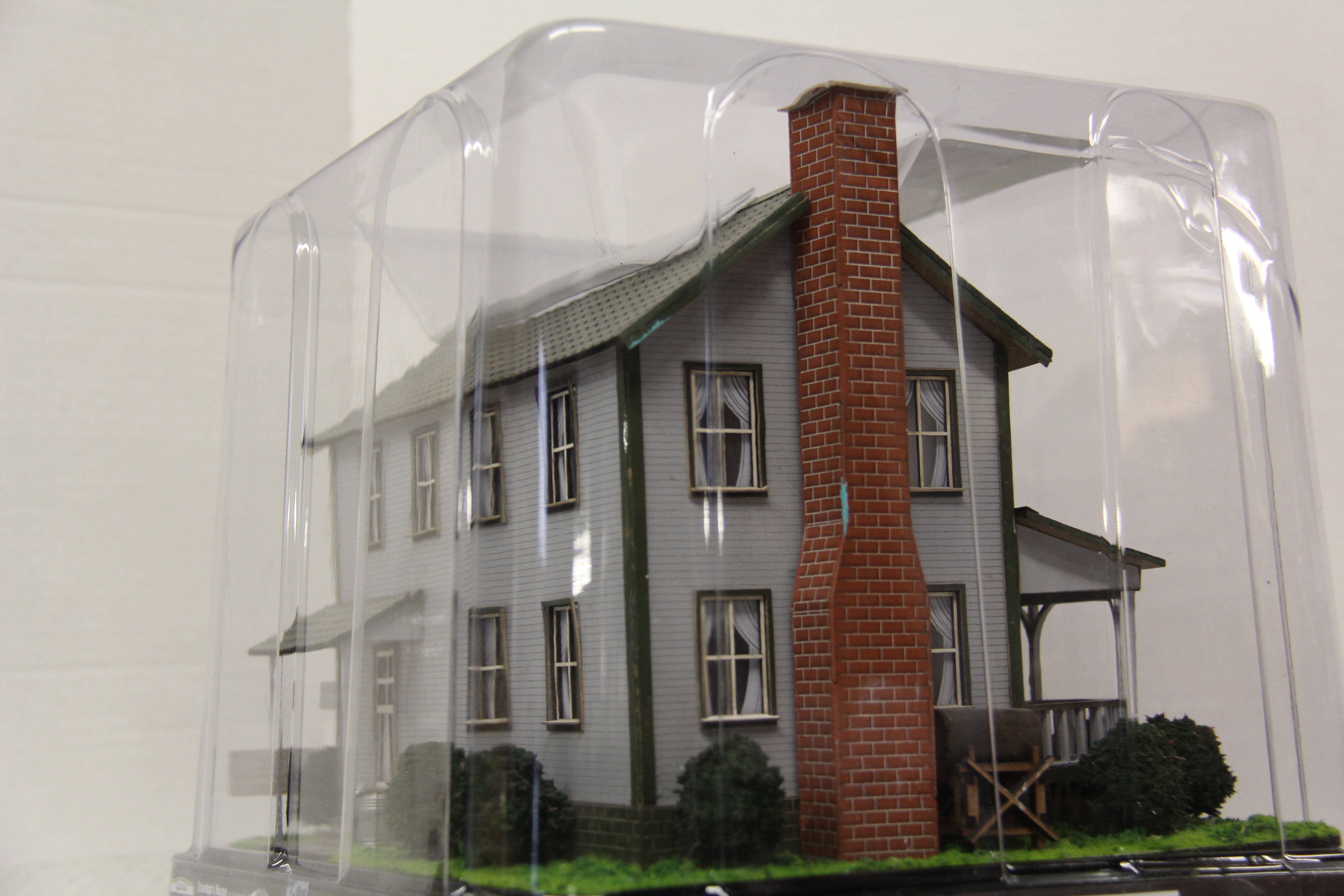 Menards #279-3390 Grandpa's House-Second hand-M6603