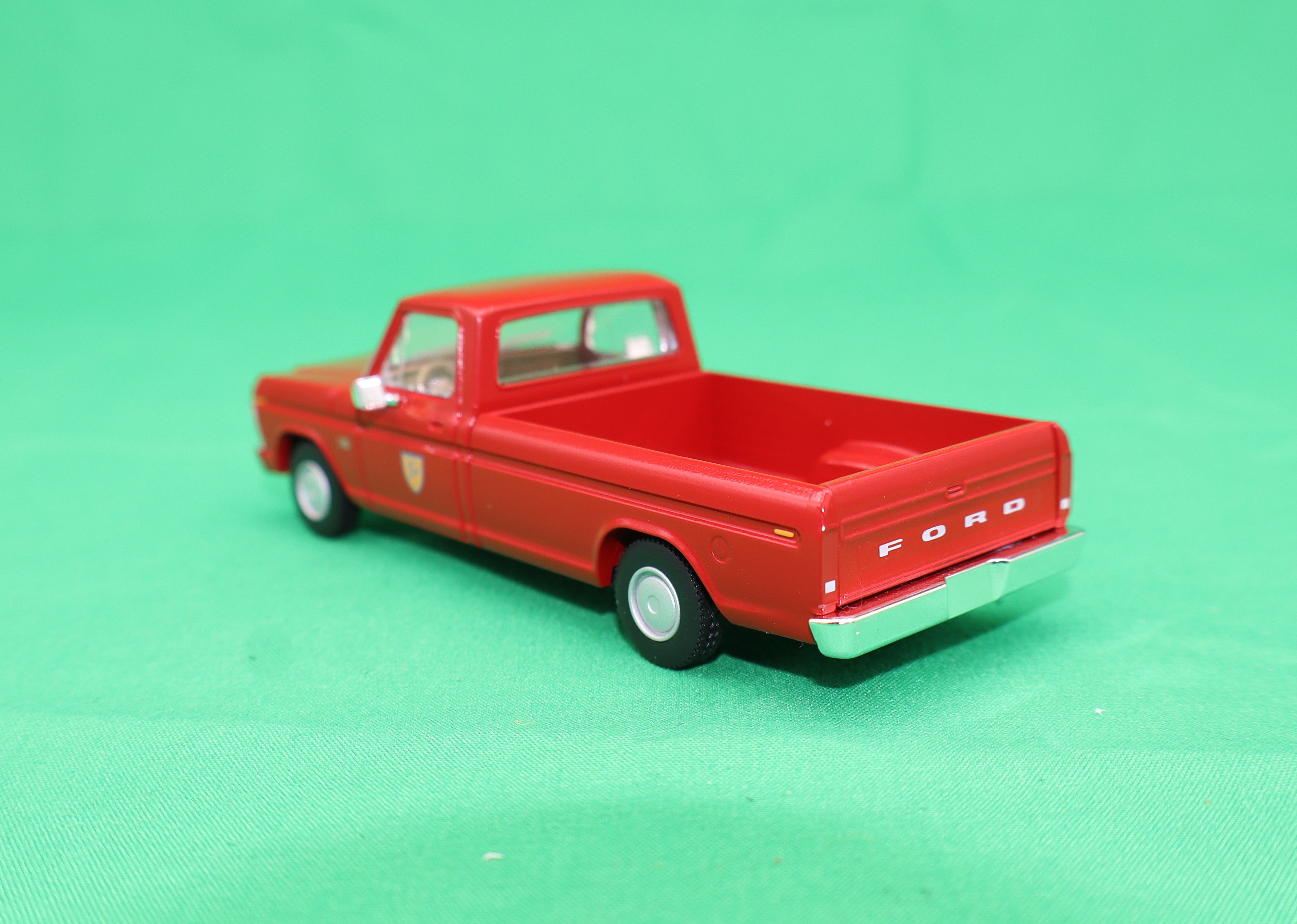 Atlas O 3002487 - Ford F-100 Pickup Trucks “Delaware & Hudson”