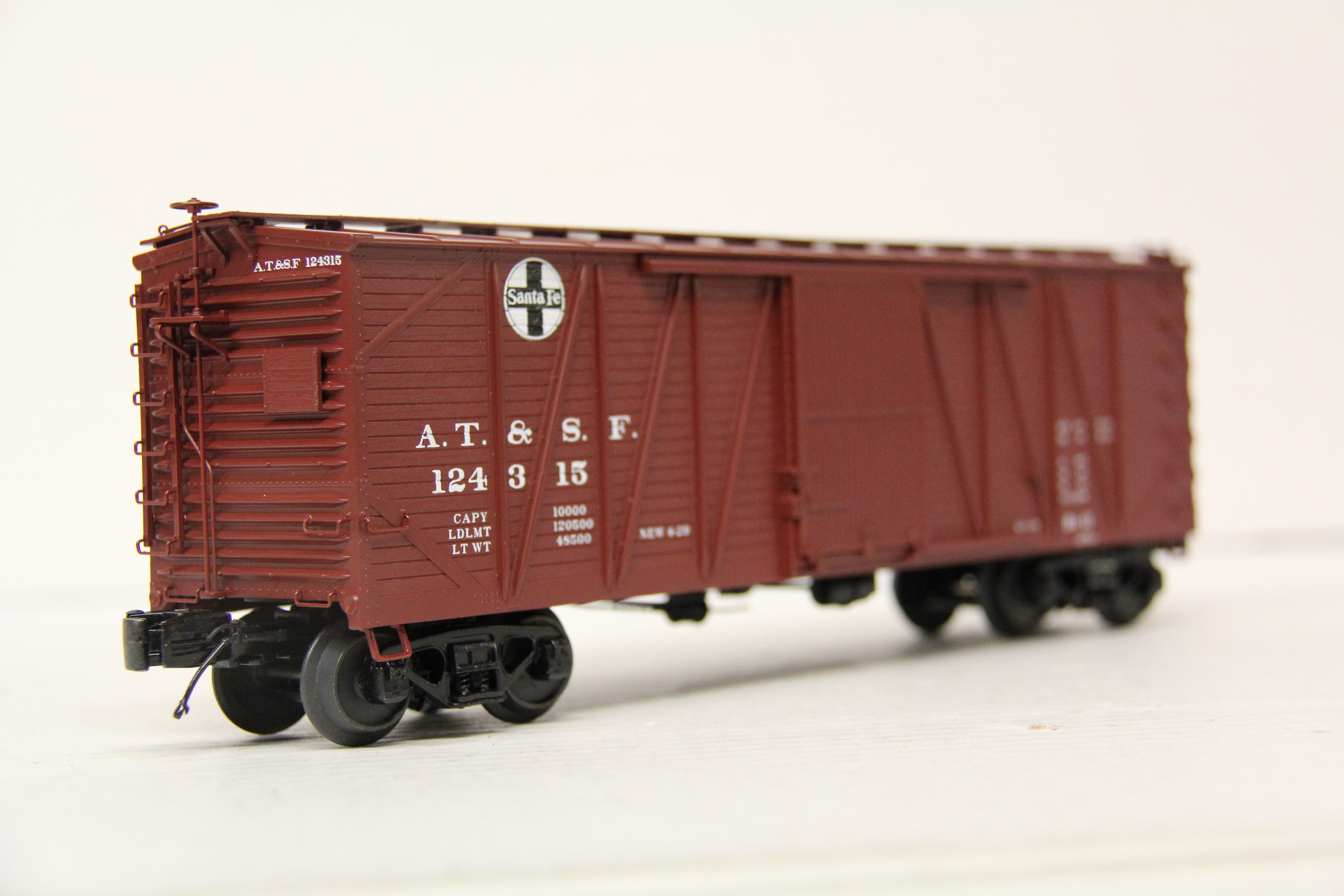 MTH 20-93390 Santa Fe 40' USRA Single Sheathed Box Car-Second hand-M6606