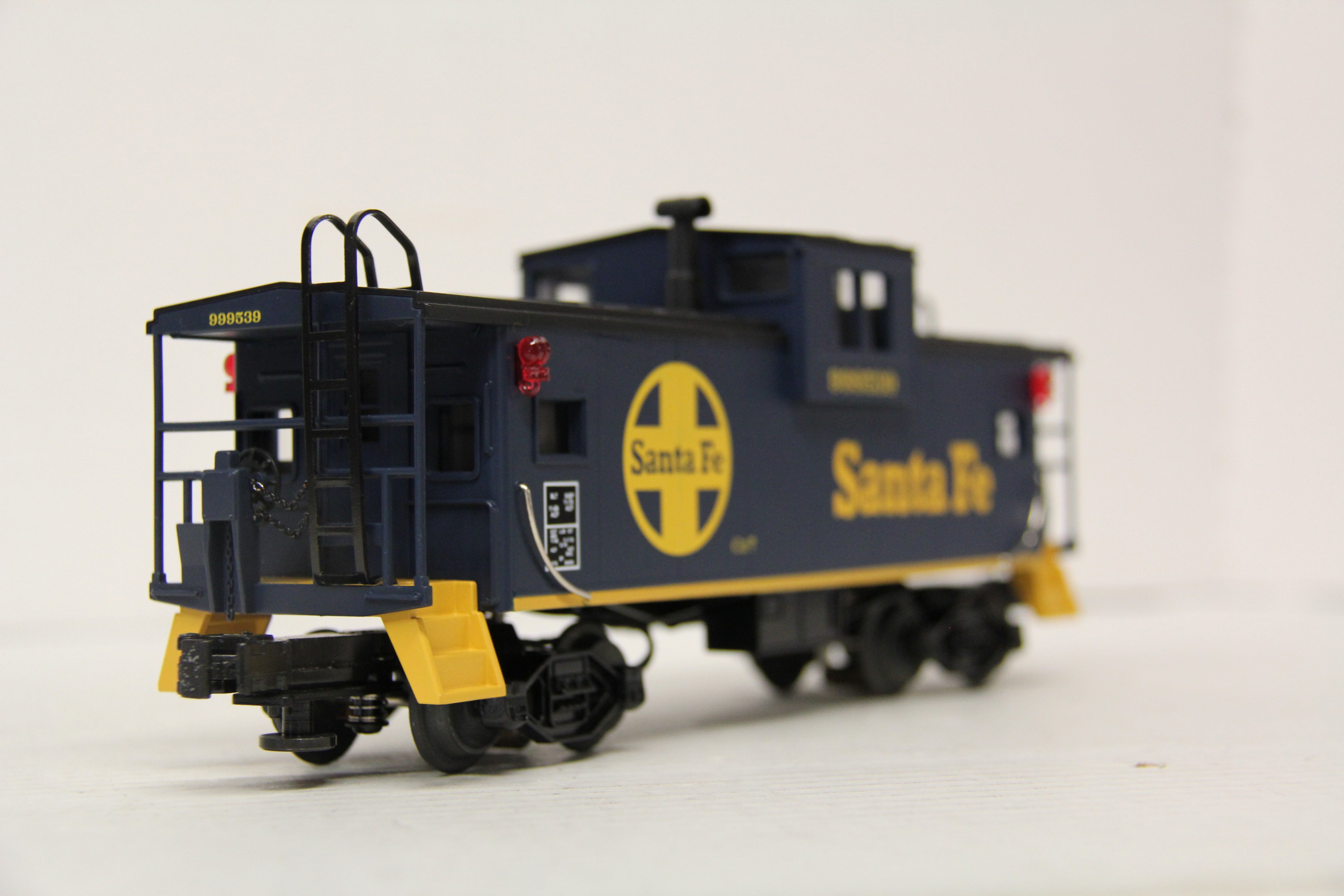 MTH 20-91010 Santa Fe Extended Vision Caboose-Second hand-M6608