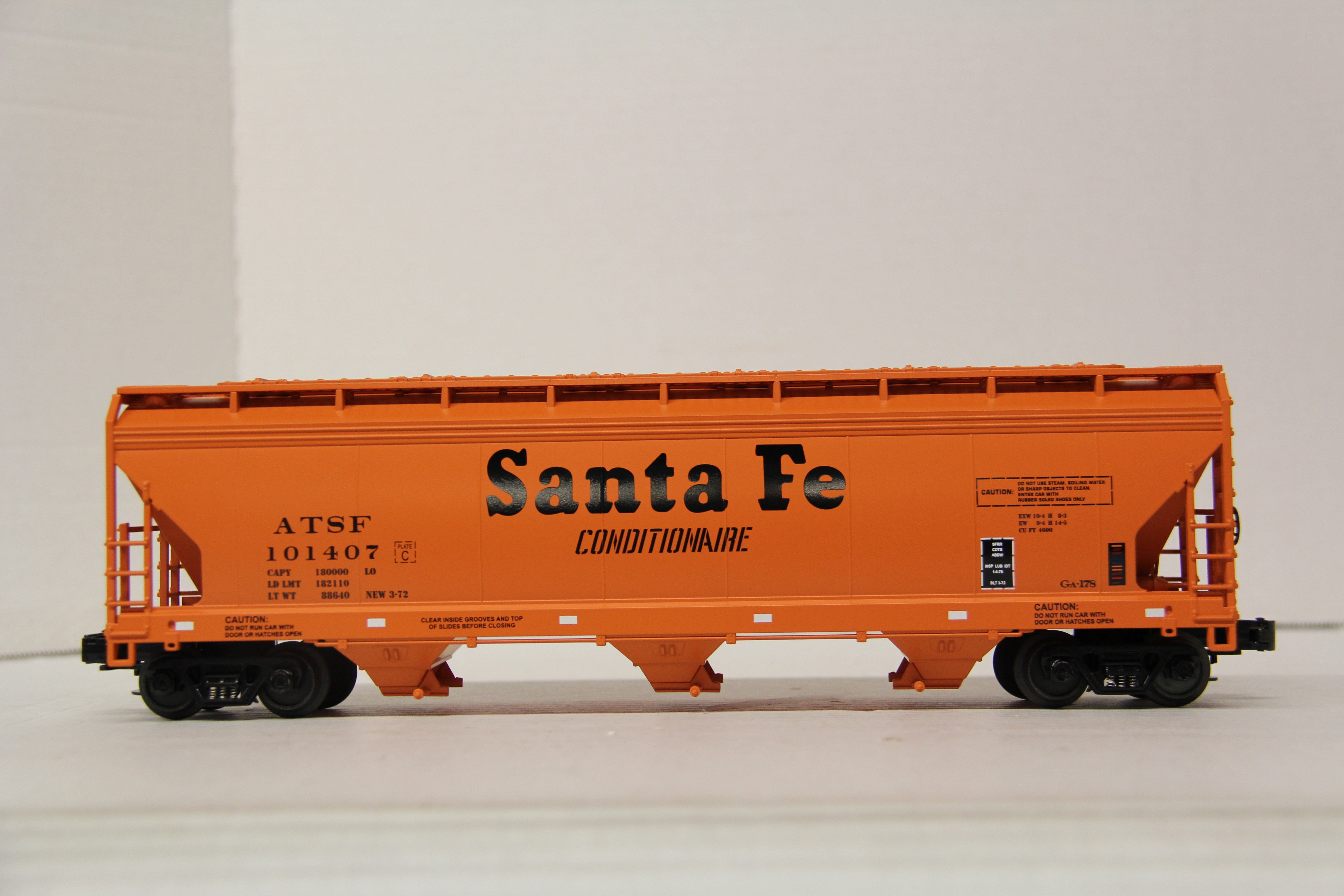 MTH 20-97425 Santa Fe 3 Bay Centerflow Hopper-Second hand-M6612