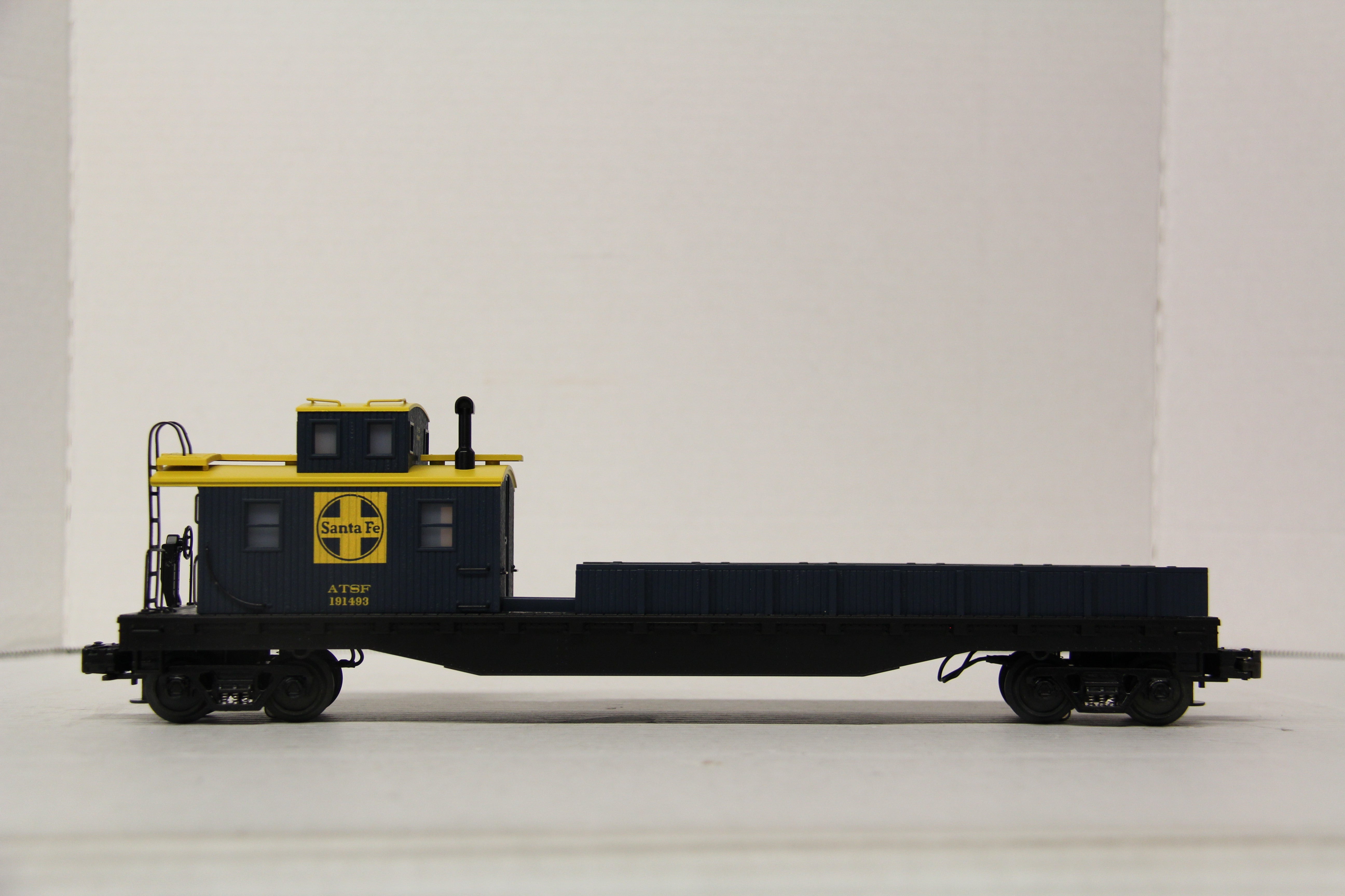 MTH 20-98239 & MTH 20-98237 Santa Fe Crane Car & Tender-Second hand-M6617