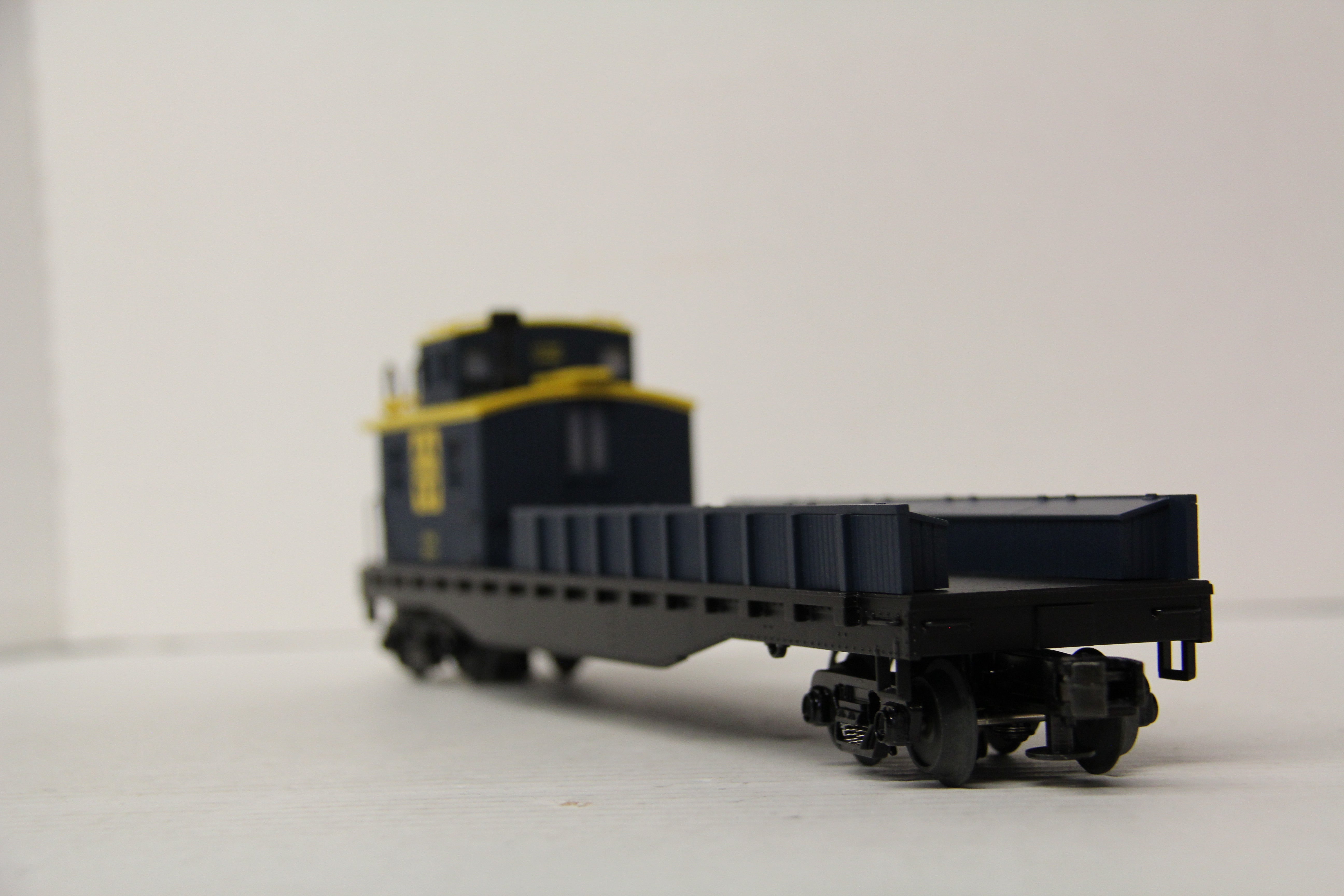 MTH 20-98239 & MTH 20-98237 Santa Fe Crane Car & Tender-Second hand-M6617