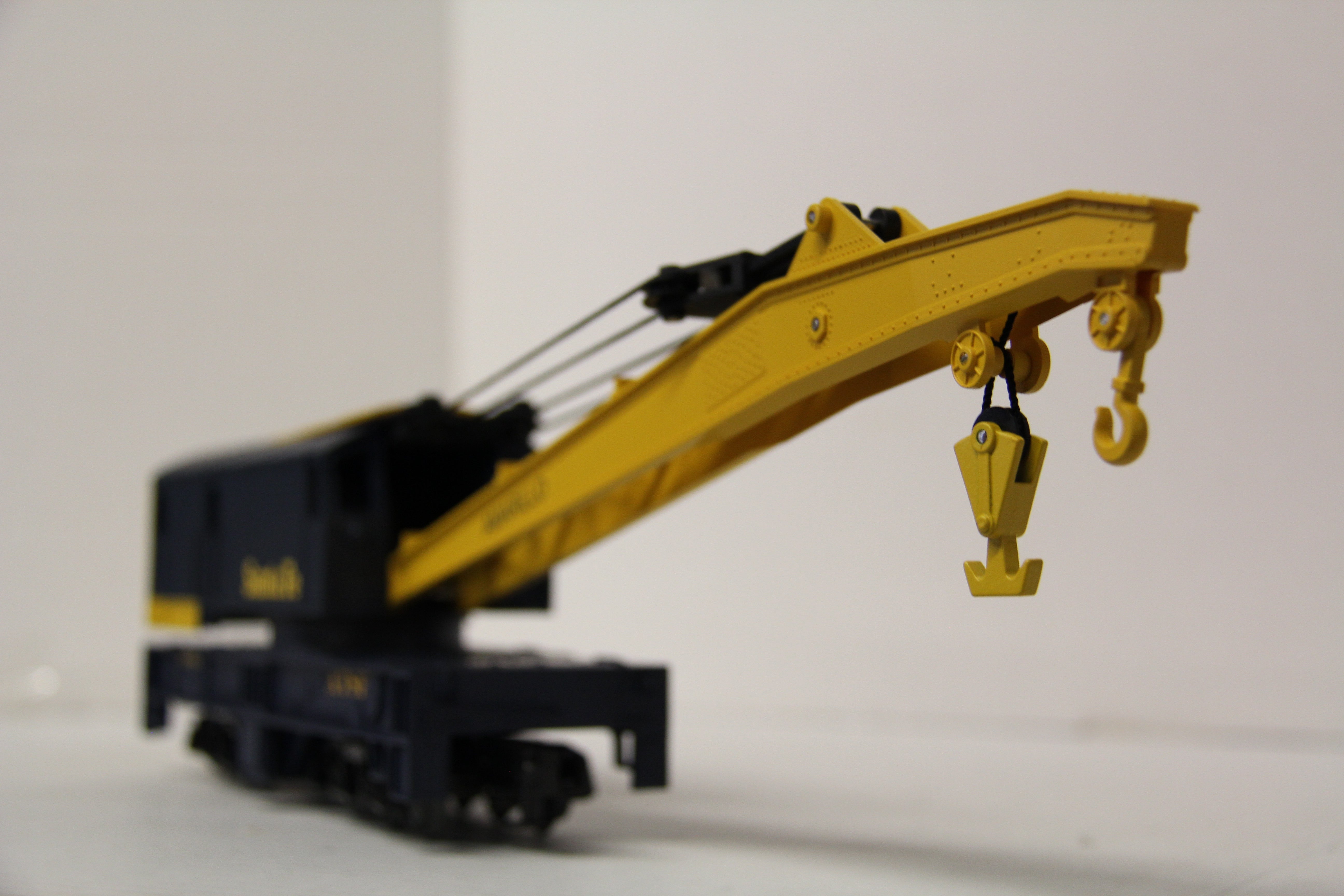 MTH 20-98239 & MTH 20-98237 Santa Fe Crane Car & Tender-Second hand-M6617