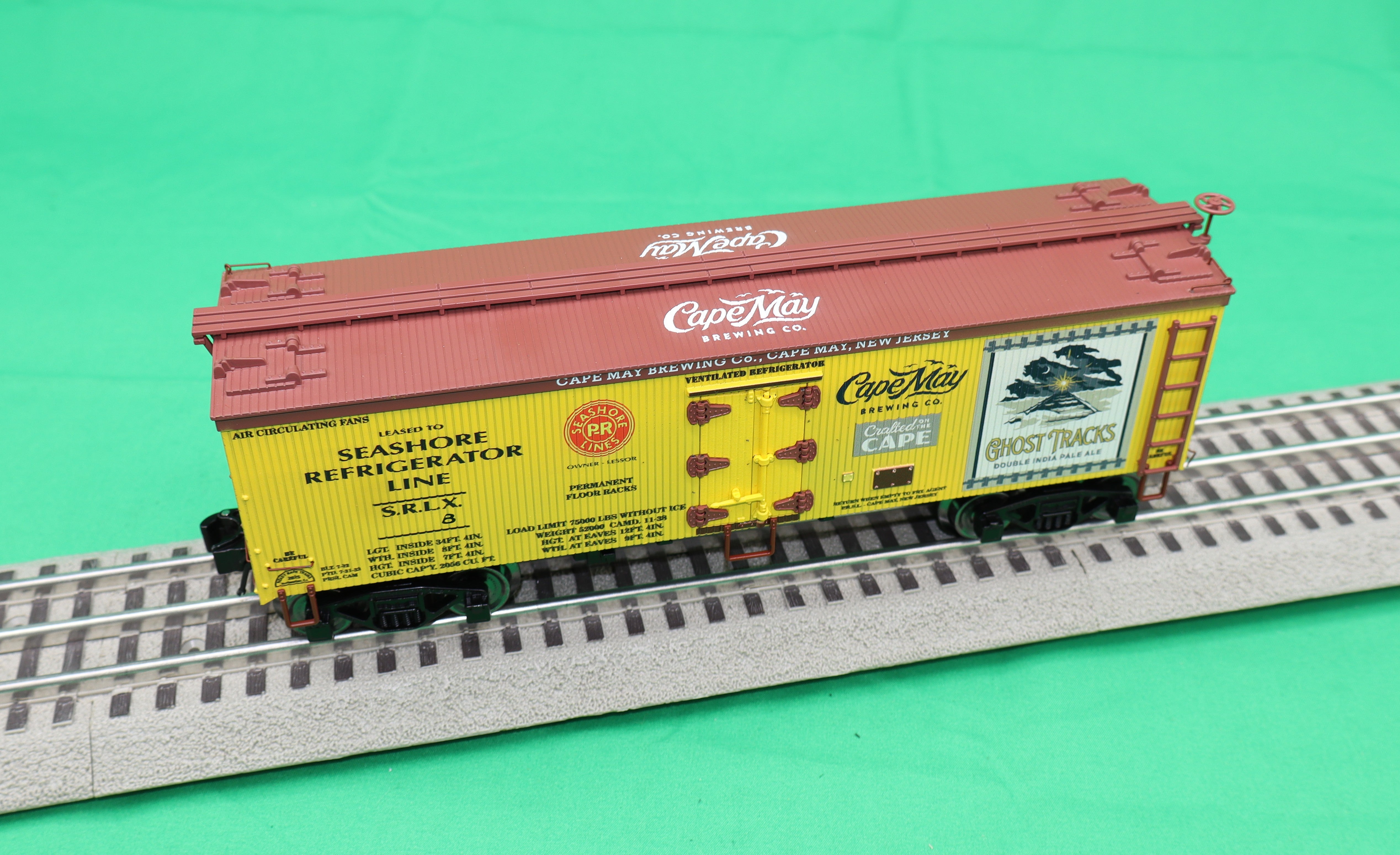 Ready Made Trains RMT-86199-188-2 - 36' Woodside Reefer Car "Cape May" (Ghost Tracks Beer)