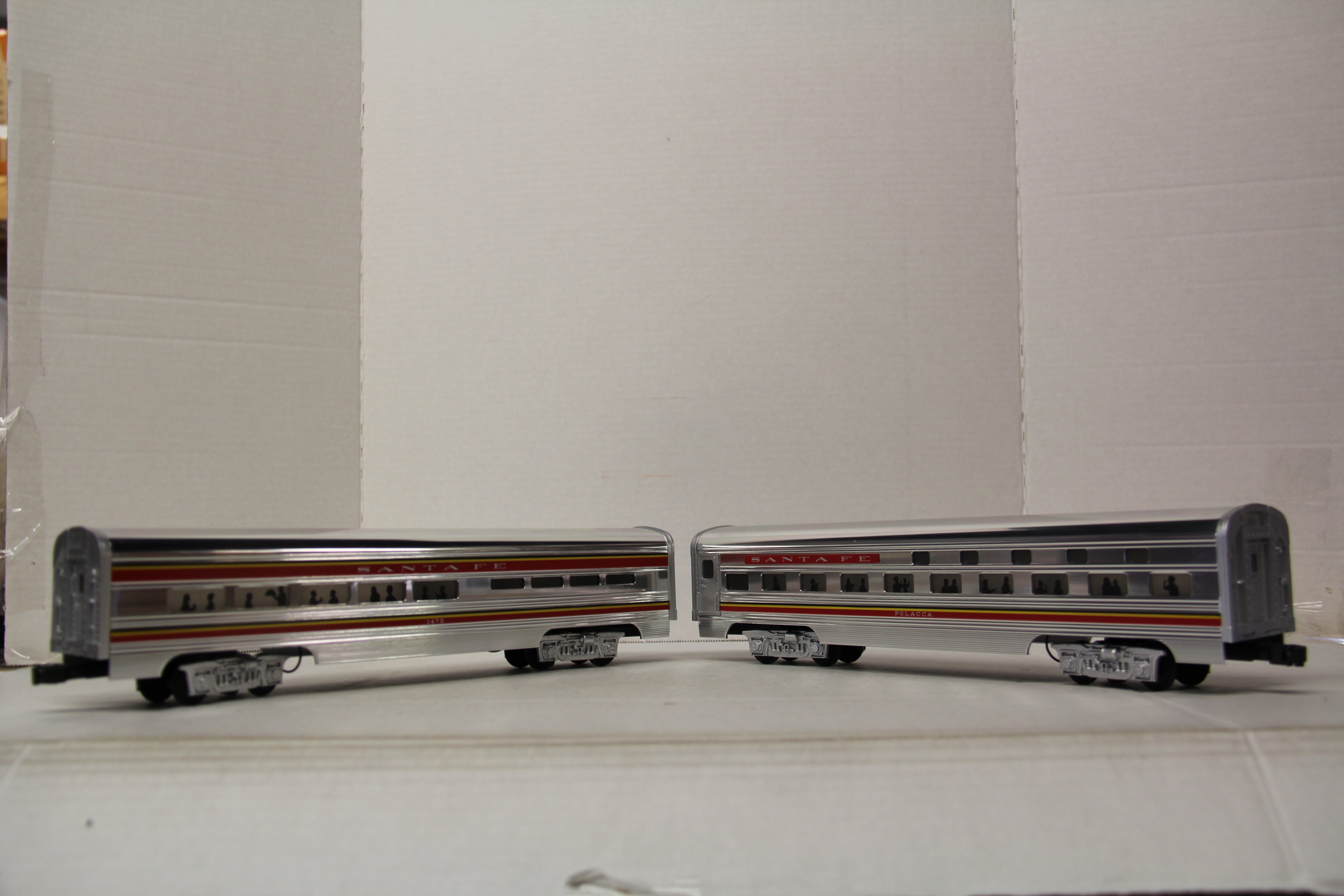 MTH 20-6121 Santa Fe 60' Aluminum Sleeper/Diner Set-Second hand-M6625