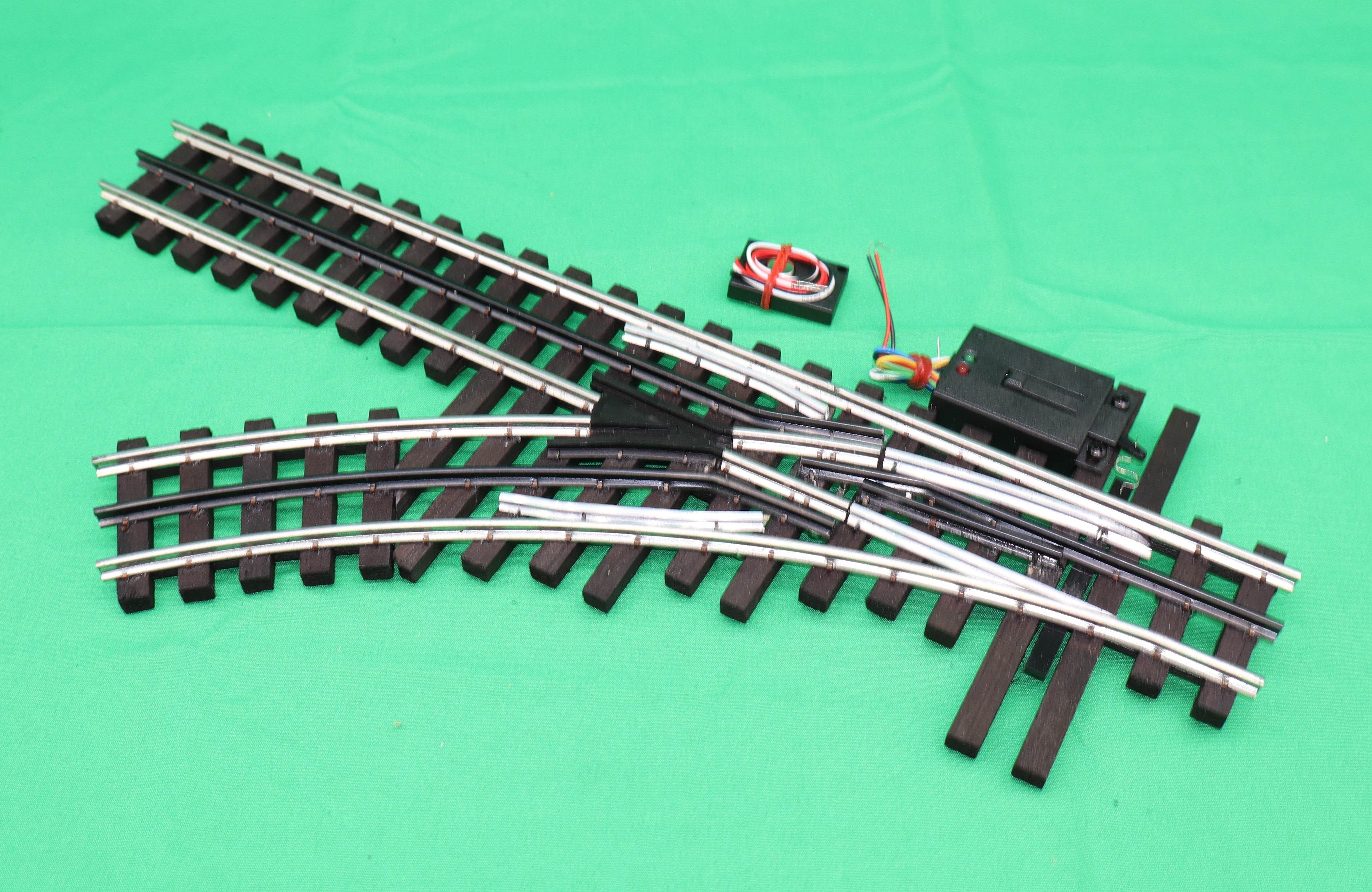 Ross Custom Switches #106M25 - Super Line - O31 Switch (Left Hand) w/ Dz2500