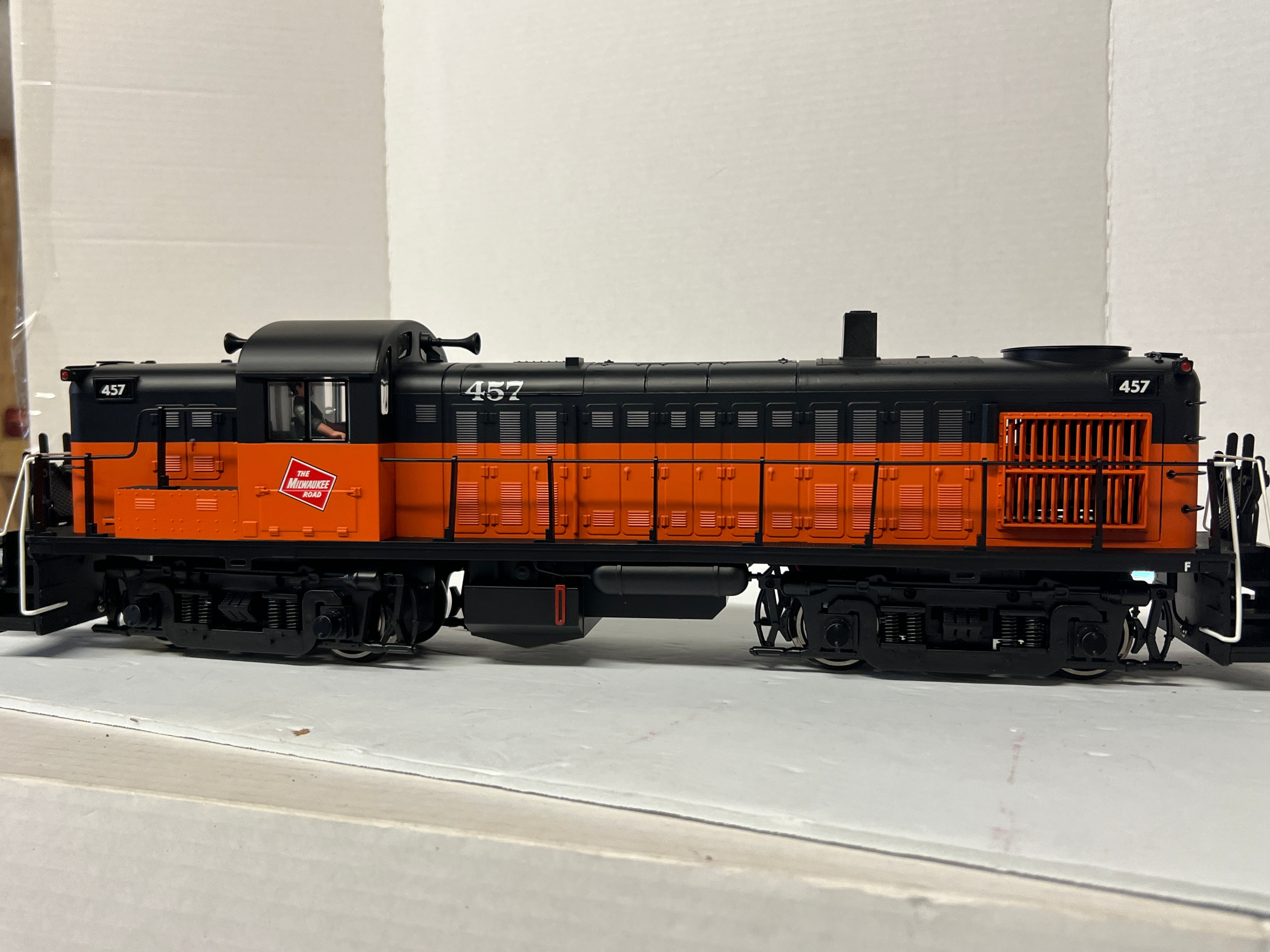 Aristo 22230  RS-3-"Milwaukee Road" #457-Second-hand-G1218