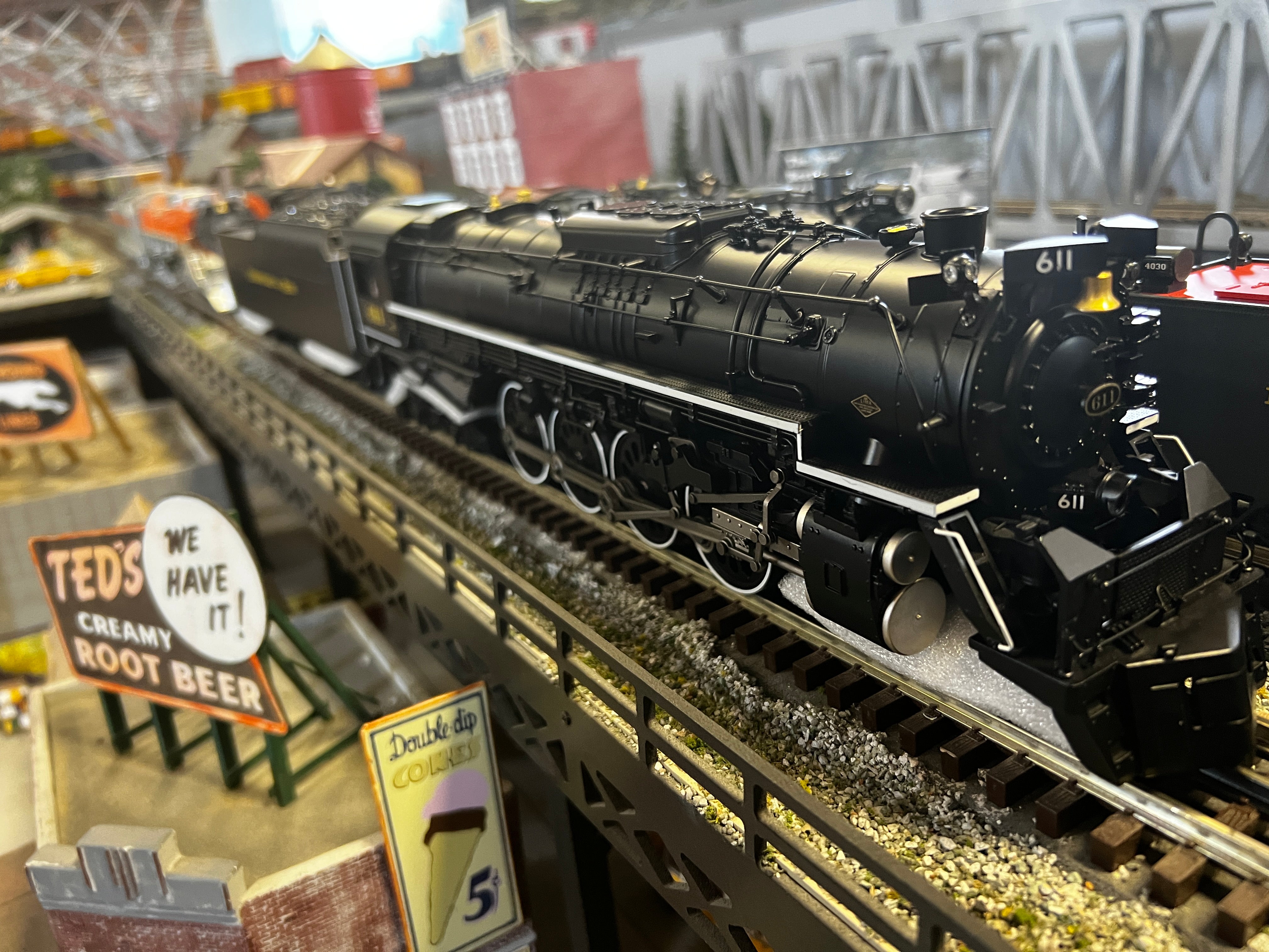 Lionel 2331080 - Legacy Greenbrier Steam Locomotive "Chesapeake & Ohio" #611