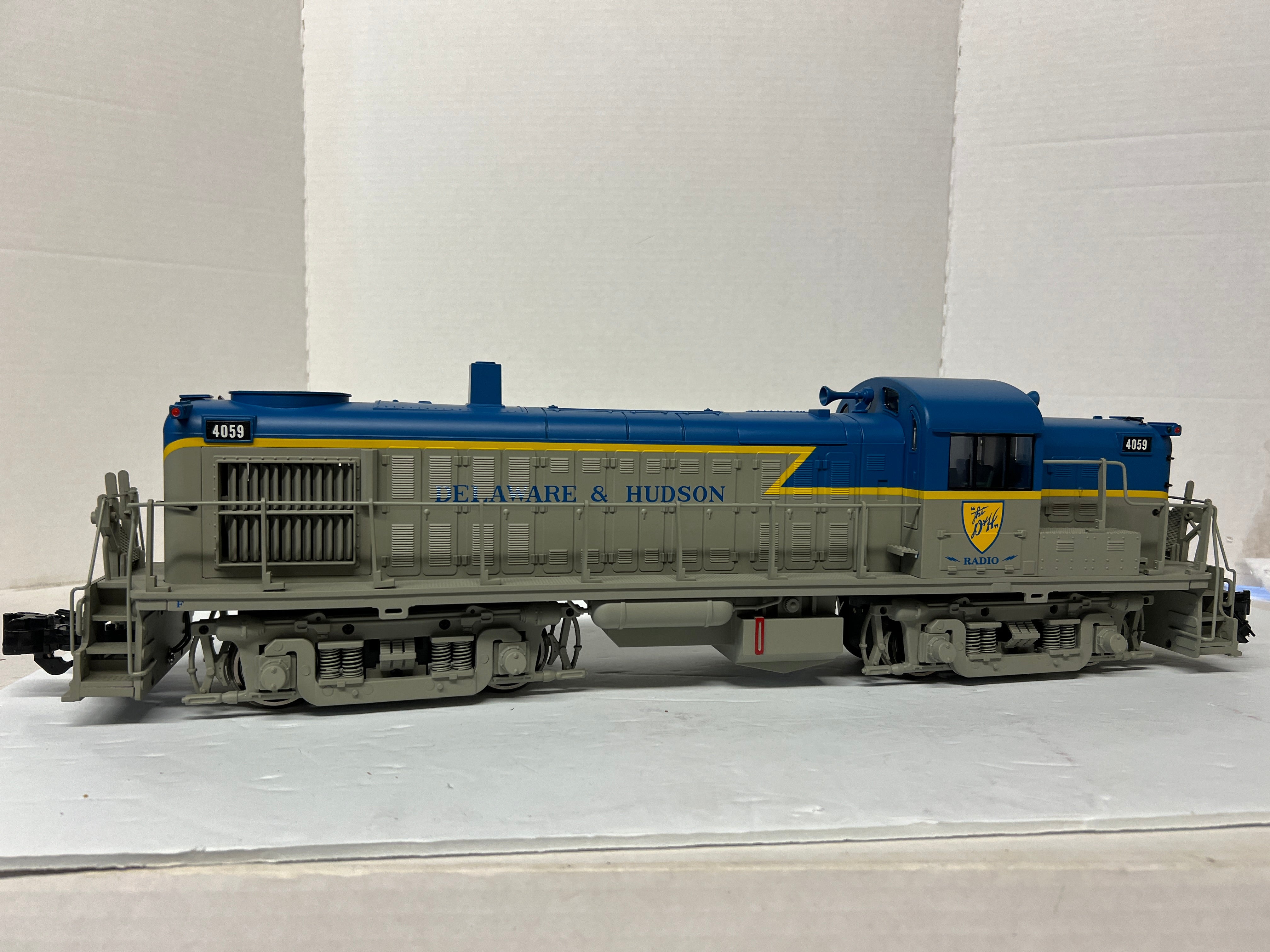 Aristo 22234  RS-3 Diesel Locomotive-"Delaware & Hudson" #4059-Second-hand-G1220