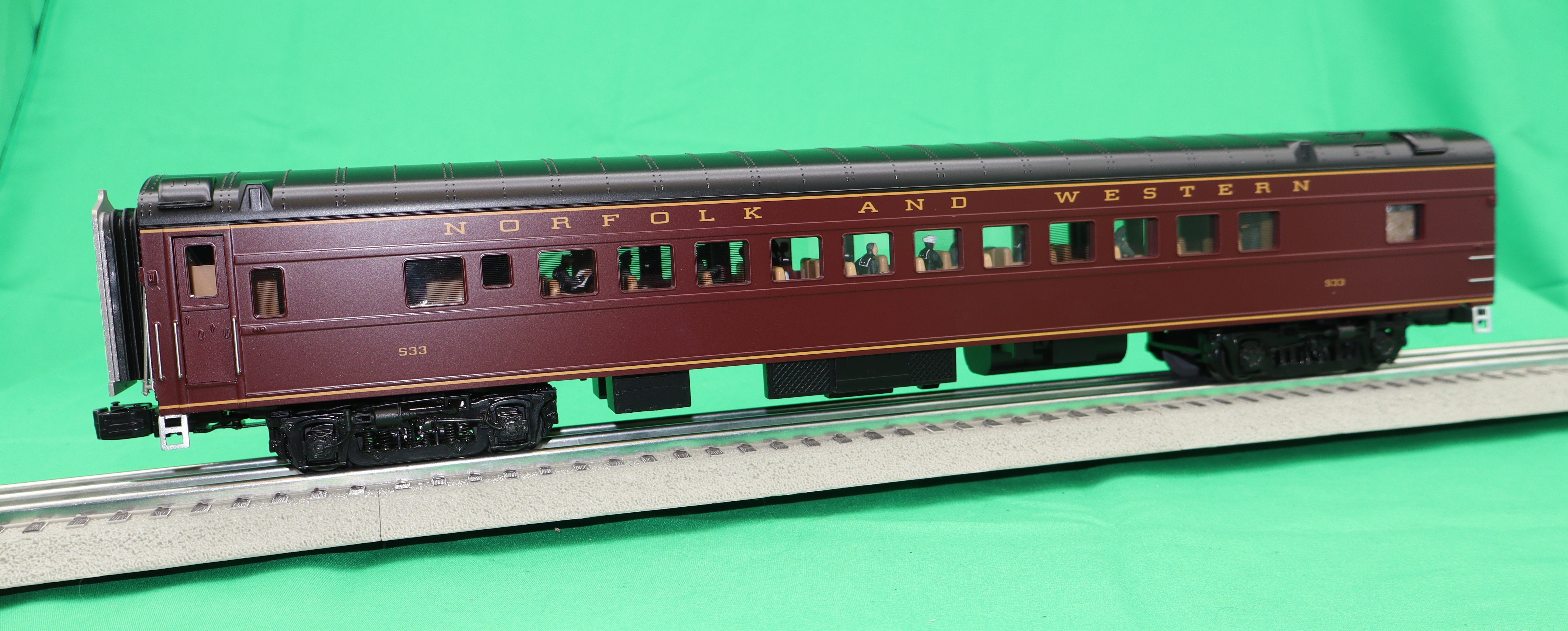 MTH 20-64266 - 70’ Streamlined Passenger Baggage/Coach Set "Norfolk & Western" (2-Car) Smooth Sided