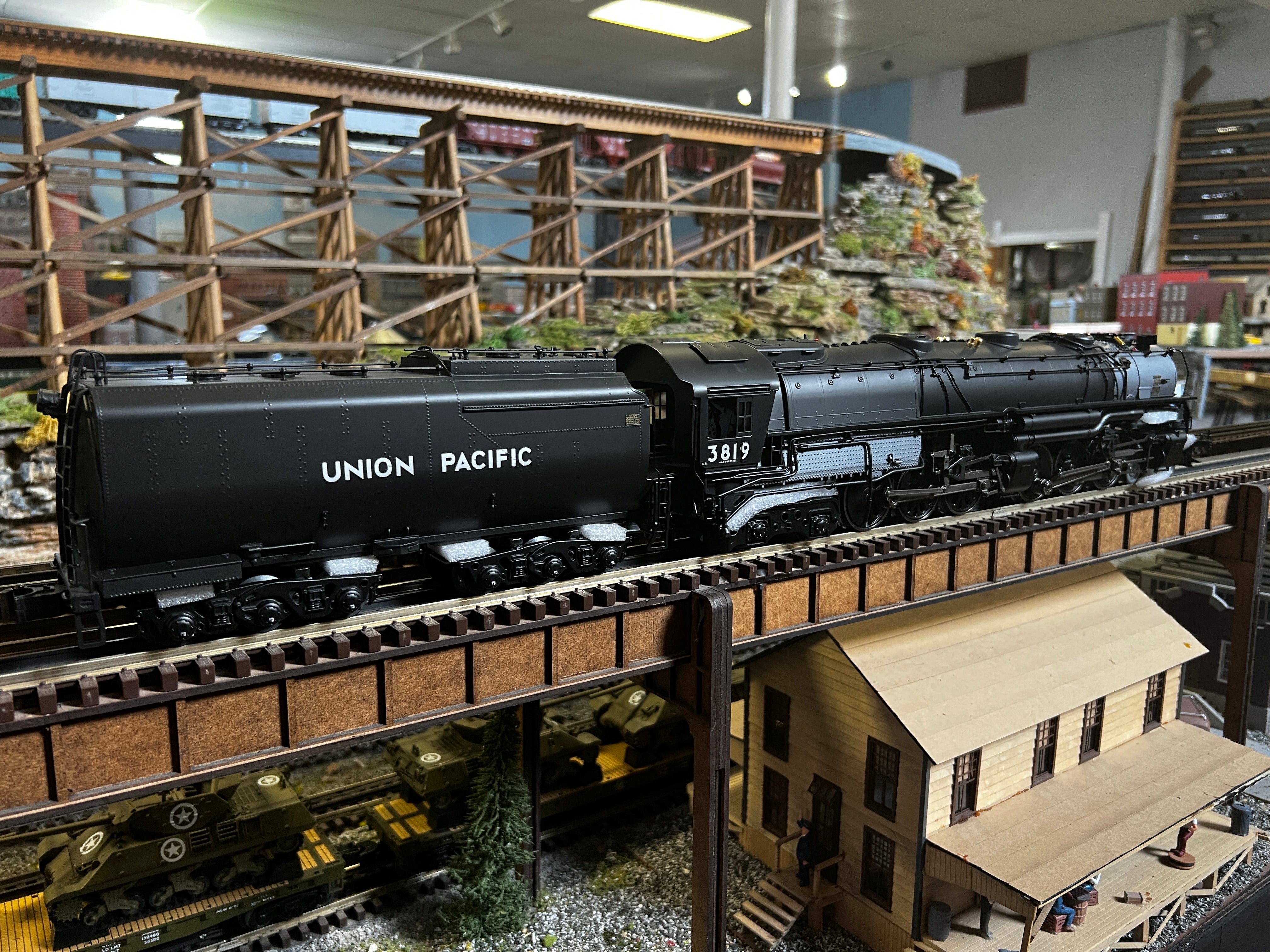 Lionel 2331191 - Legacy Brass Hybrid Challenger Steam Locomotive "Union Pacific" #3819