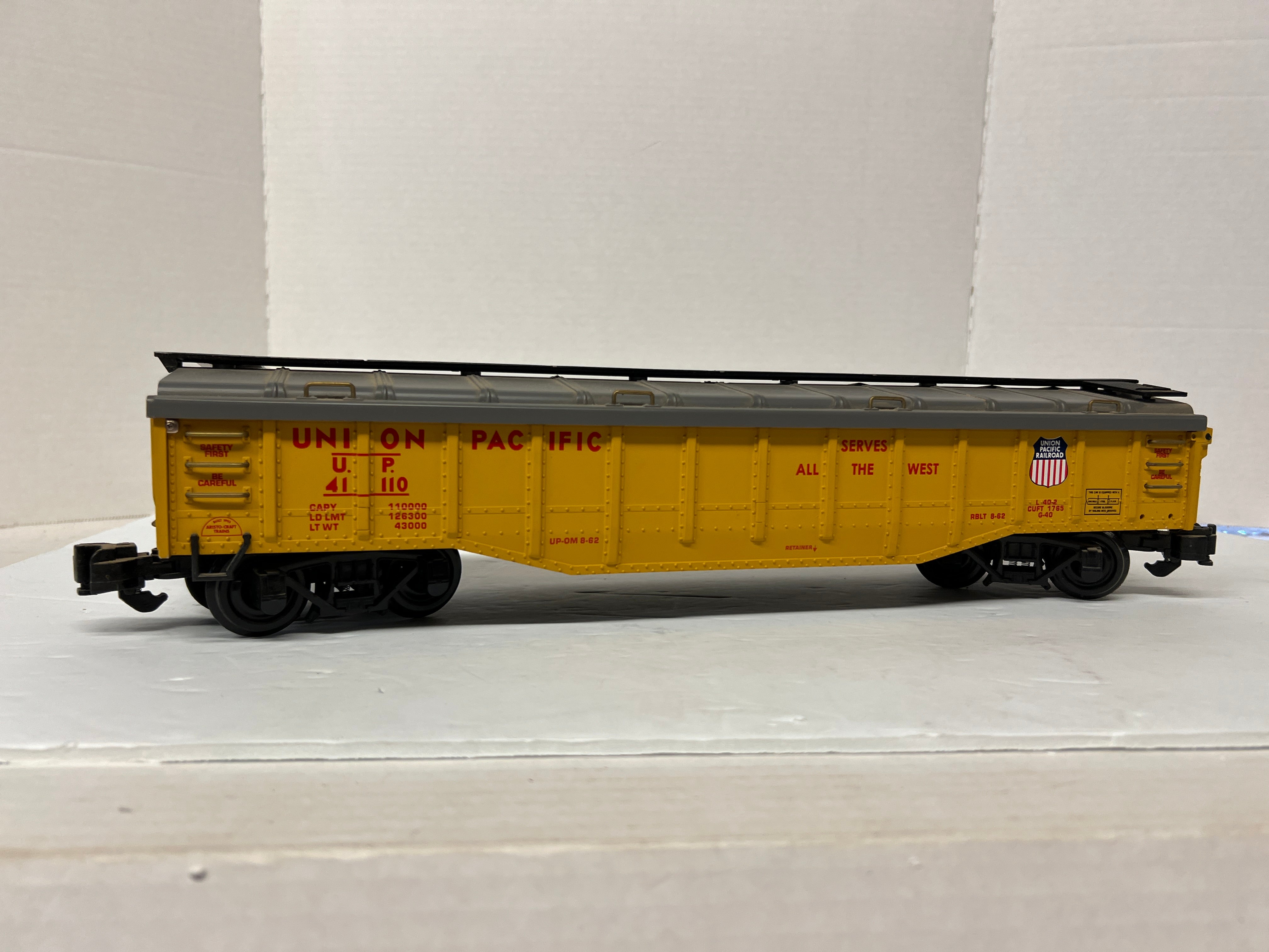 Aristo 41110 Covered Gondola "Union Pacific"-Second-hand-G1224