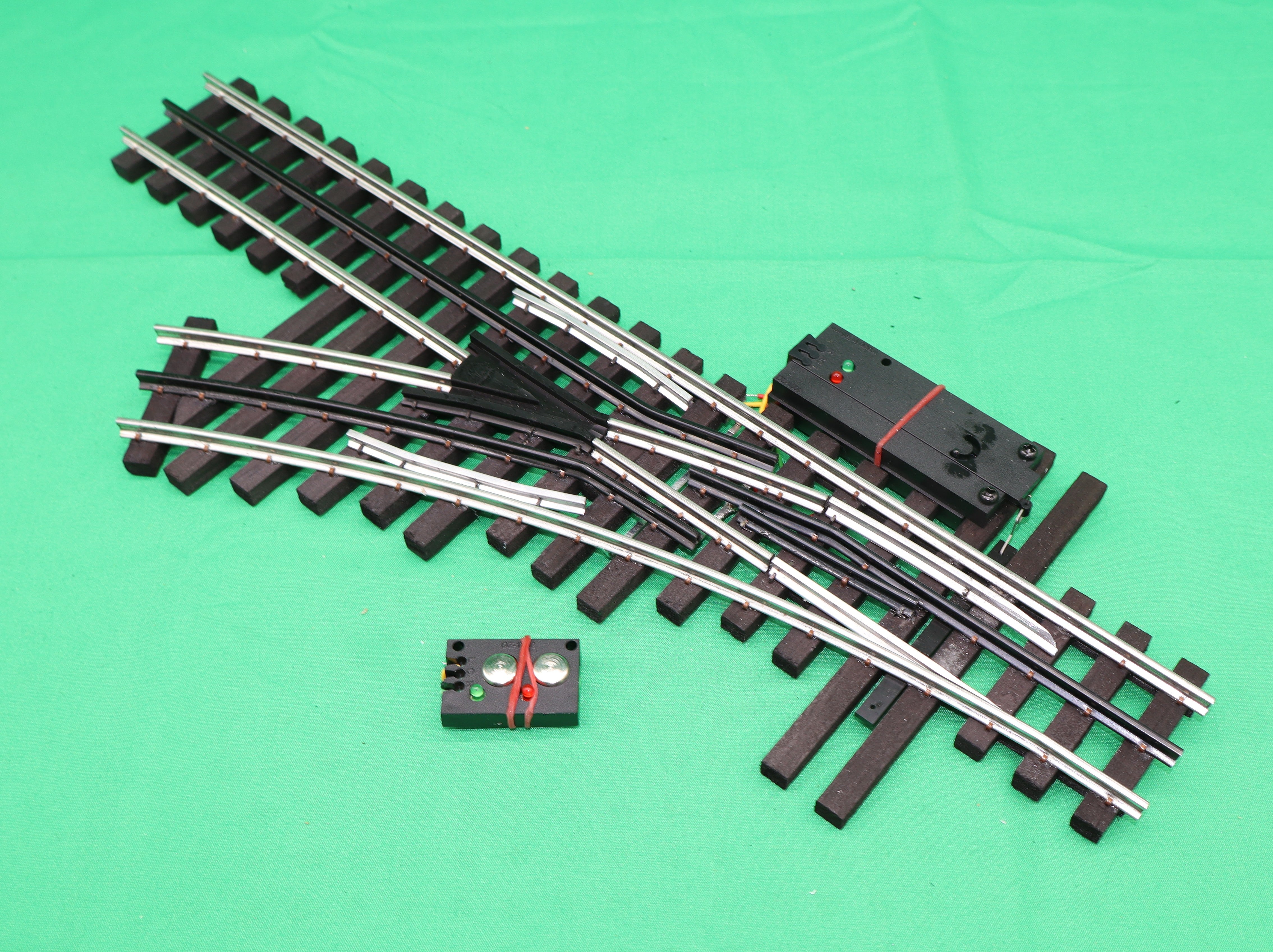 Ross Custom Switches #111M - Super Line - O42 Switch (Left Hand) w/ Dz1000