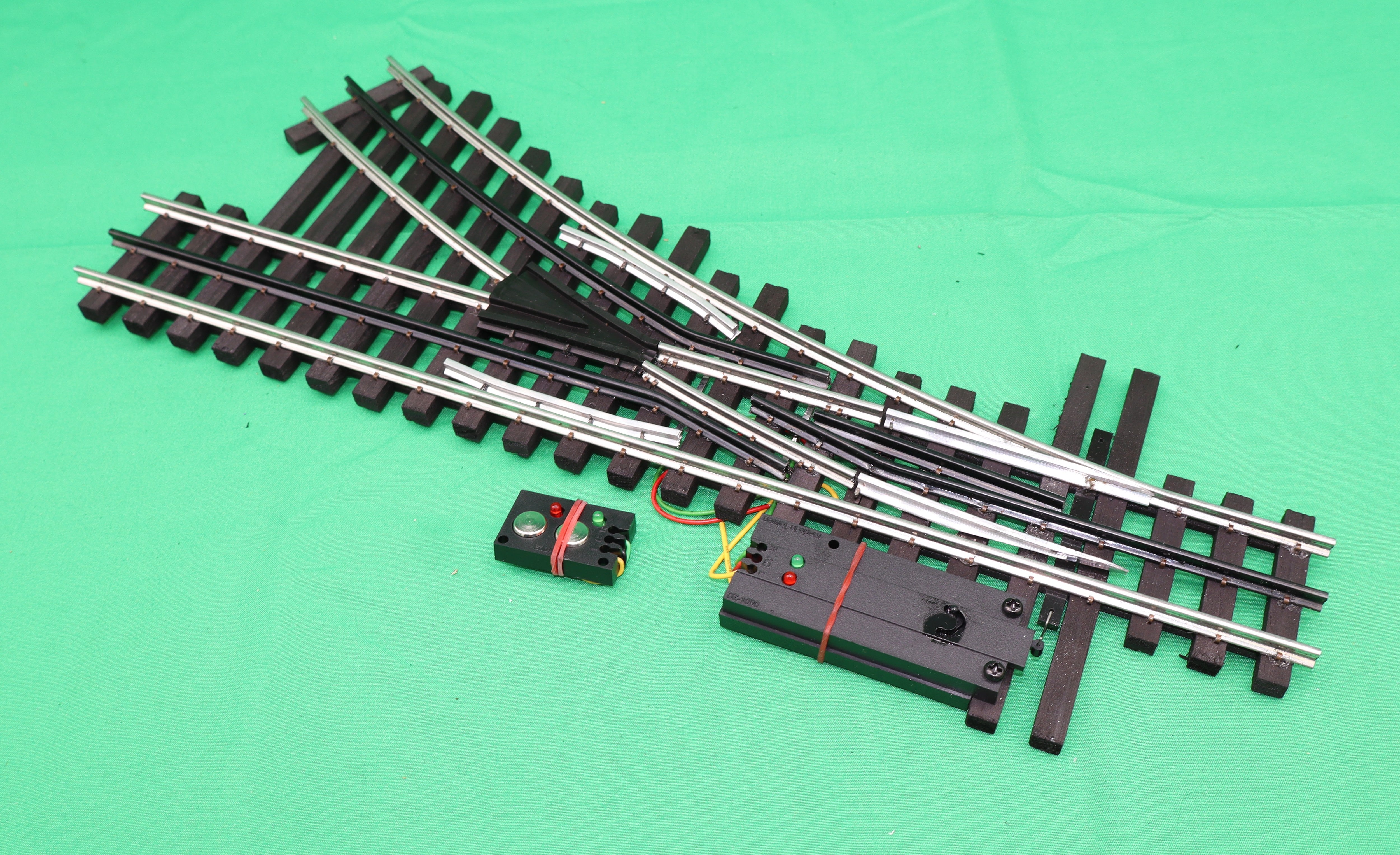 Ross Custom Switches #115M - Super Line - O54 Switch (Right Hand) w/ Dz1000