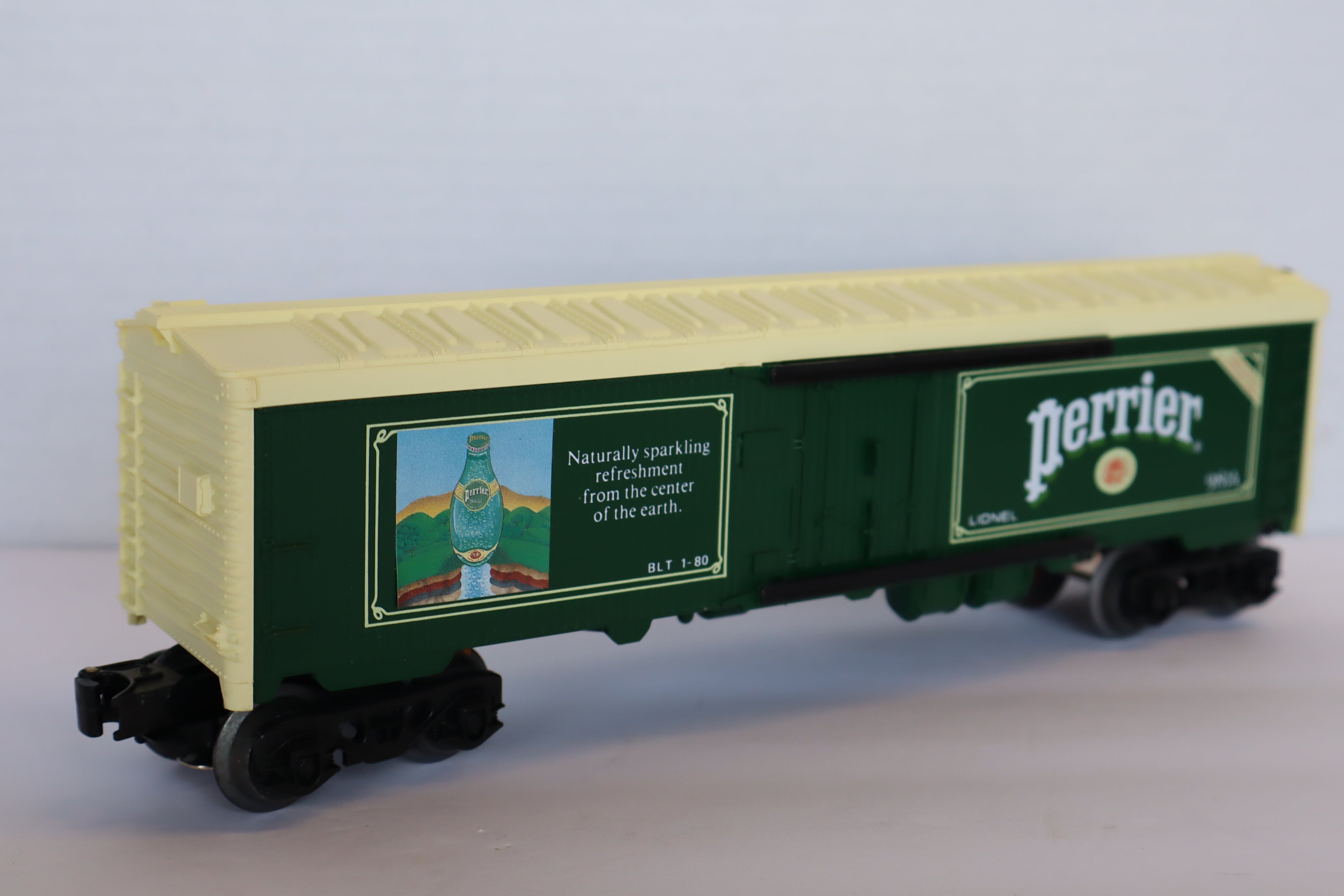 Lionel 6-9814 Perrier Billboard Reefer Car-Second hand-M8095